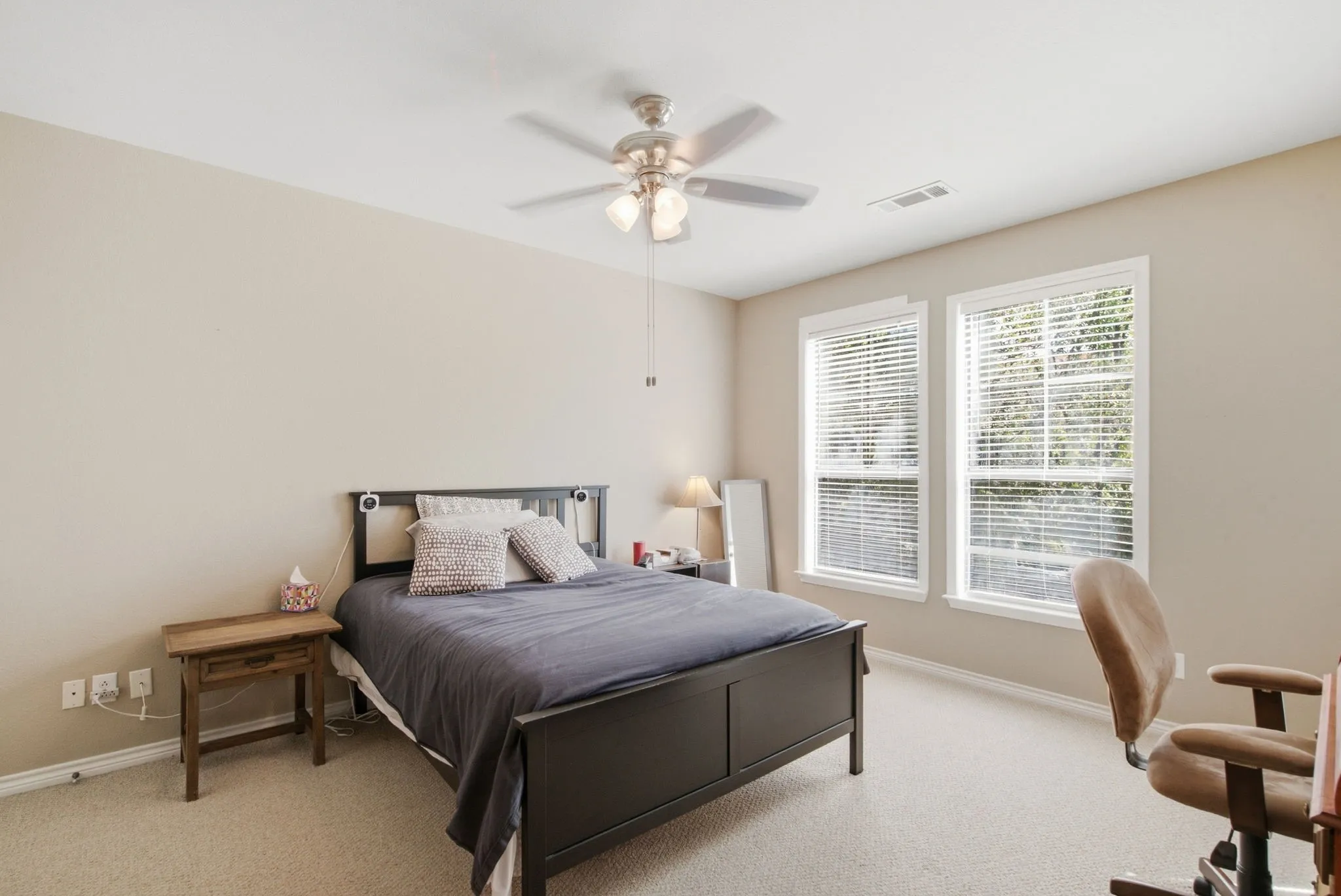 Condominium For Sale in Tarrant County , 3815 Birkdale Drive, Fort Worth, Texas 76116, 2 Bedroom, 3 Bathroom, 2 Garage spaces, 1,603 Sqft, built in 2005, mls#21391206, Real Estate Agent in Fort Worth, Homes For Sale in Tarrant county, Homes For Sale in Fort Worth, Realtor in Fort Worth Texas, Real Estate Brokerage Independent Realty Texas, Luminita Cordes Realtor
