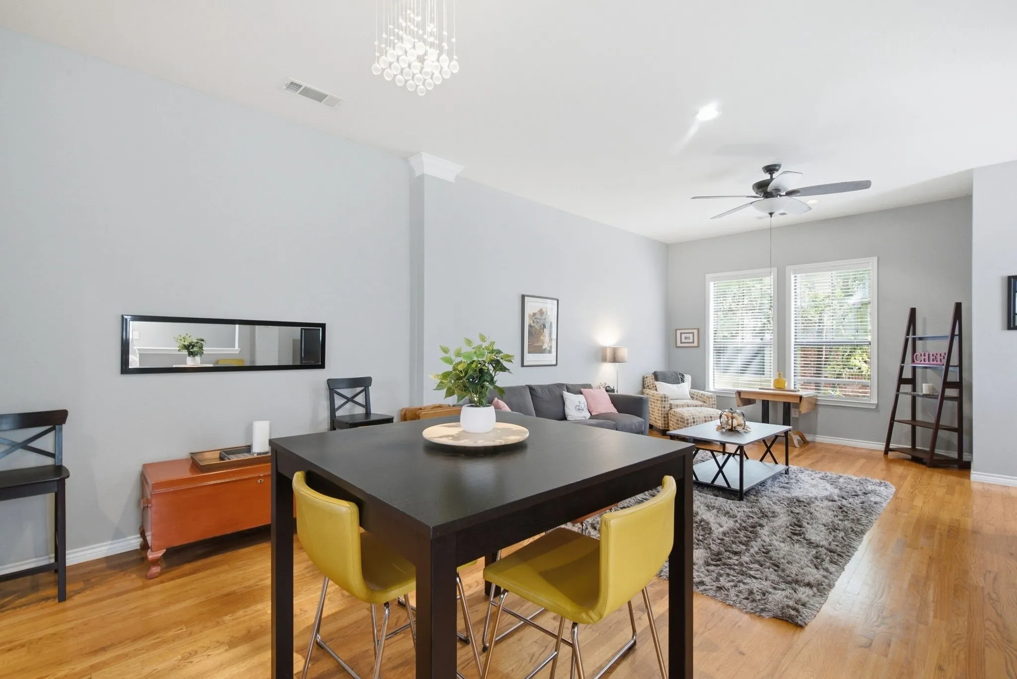 Condominium For Sale in Tarrant County , 3815 Birkdale Drive, Fort Worth, Texas 76116, 2 Bedroom, 3 Bathroom, 2 Garage spaces, 1,603 Sqft, built in 2005, mls#21391206, Real Estate Agent in Fort Worth, Homes For Sale in Tarrant county, Homes For Sale in Fort Worth, Realtor in Fort Worth Texas, Real Estate Brokerage Independent Realty Texas, Luminita Cordes Realtor