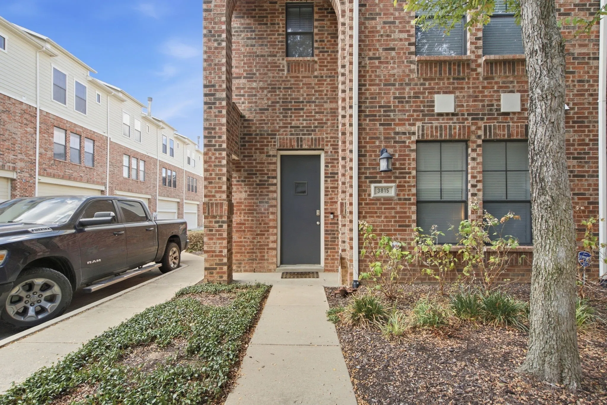 Condominium For Sale in Tarrant County , 3815 Birkdale Drive, Fort Worth, Texas 76116, 2 Bedroom, 3 Bathroom, 2 Garage spaces, 1,603 Sqft, built in 2005, mls#21391206, Real Estate Agent in Fort Worth, Homes For Sale in Tarrant county, Homes For Sale in Fort Worth, Realtor in Fort Worth Texas, Real Estate Brokerage Independent Realty Texas, Luminita Cordes Realtor