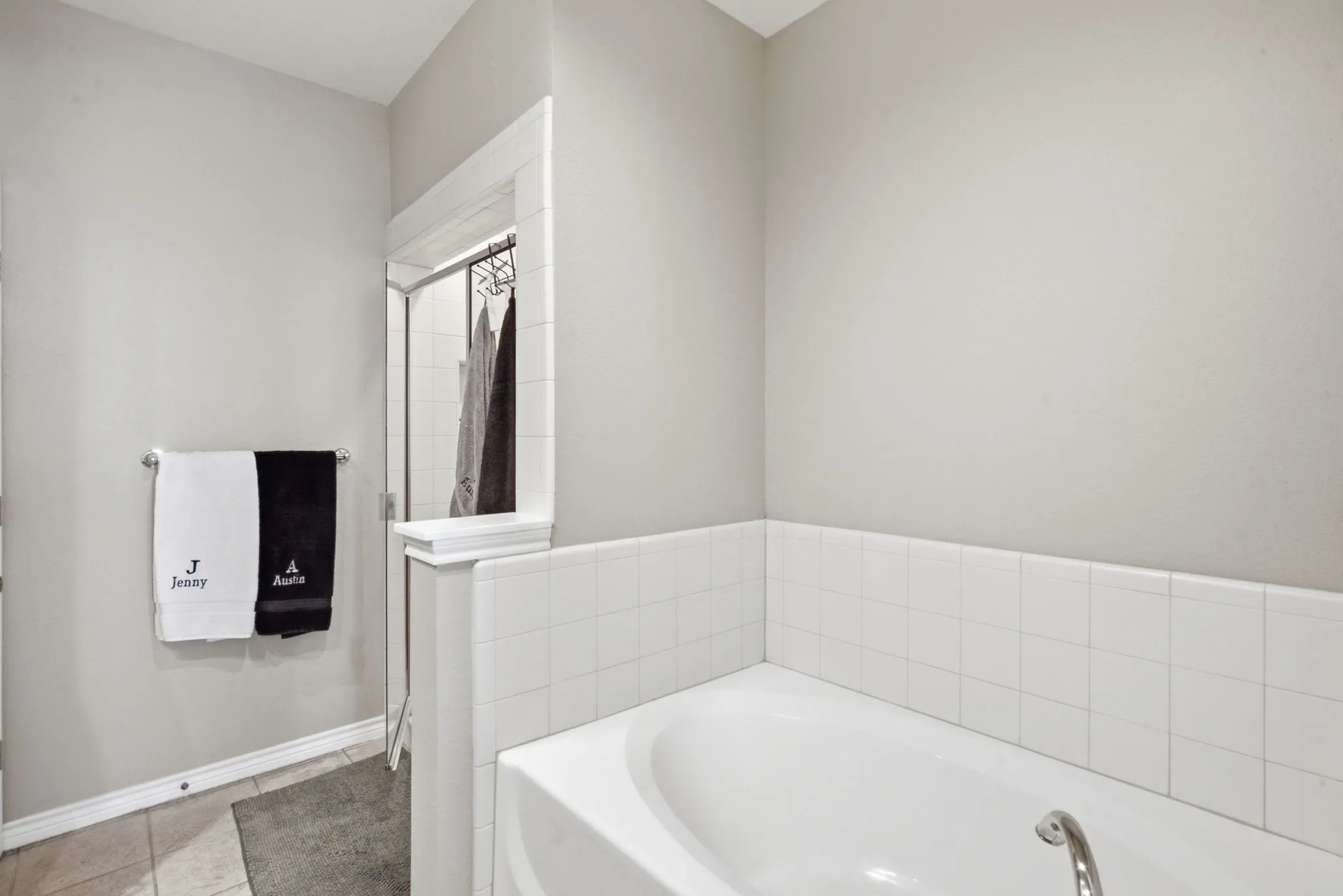Condominium For Sale in Tarrant County , 3815 Birkdale Drive, Fort Worth, Texas 76116, 2 Bedroom, 3 Bathroom, 2 Garage spaces, 1,603 Sqft, built in 2005, mls#21391206, Real Estate Agent in Fort Worth, Homes For Sale in Tarrant county, Homes For Sale in Fort Worth, Realtor in Fort Worth Texas, Real Estate Brokerage Independent Realty Texas, Luminita Cordes Realtor