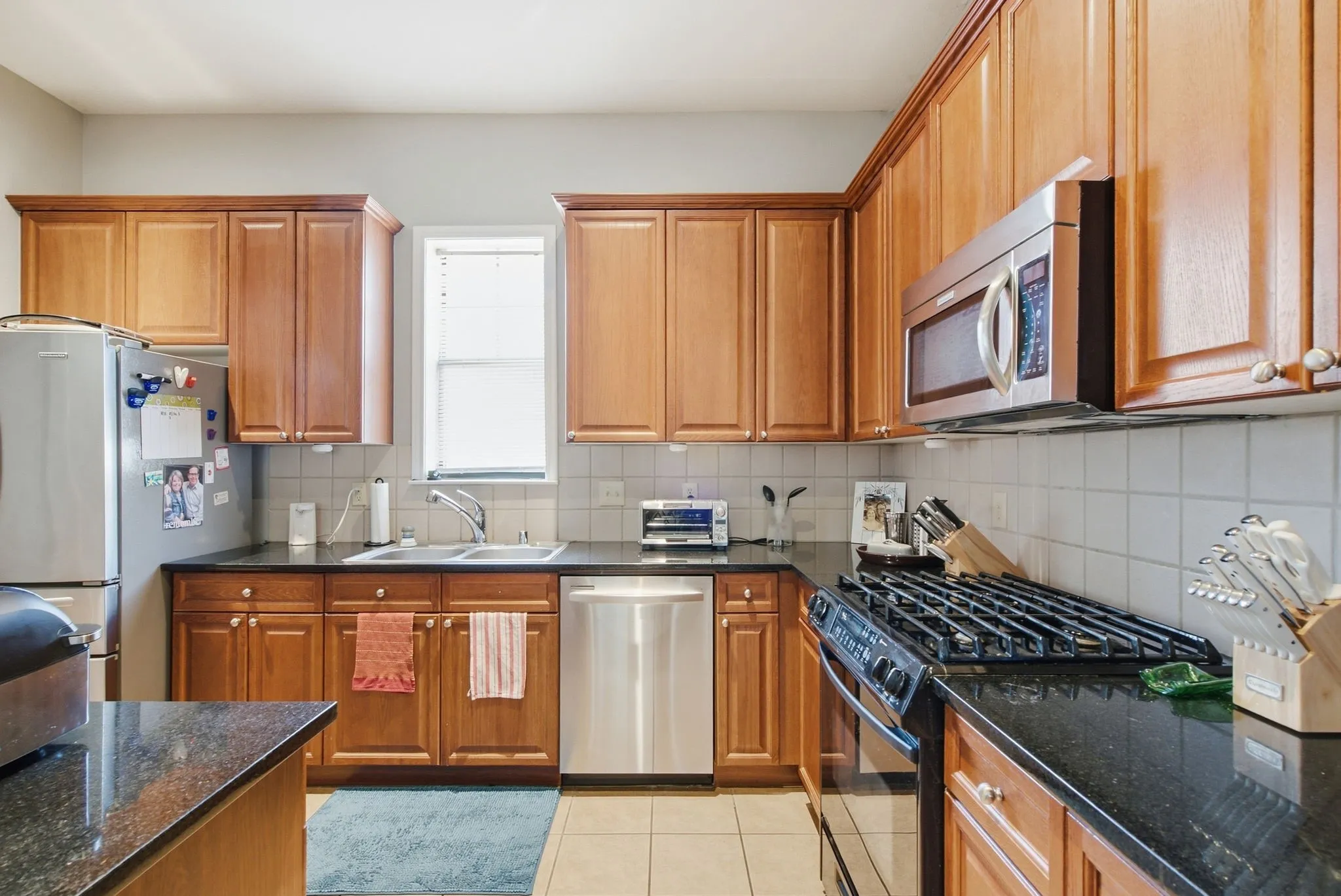 Condominium For Sale in Tarrant County , 3815 Birkdale Drive, Fort Worth, Texas 76116, 2 Bedroom, 3 Bathroom, 2 Garage spaces, 1,603 Sqft, built in 2005, mls#21391206, Real Estate Agent in Fort Worth, Homes For Sale in Tarrant county, Homes For Sale in Fort Worth, Realtor in Fort Worth Texas, Real Estate Brokerage Independent Realty Texas, Luminita Cordes Realtor