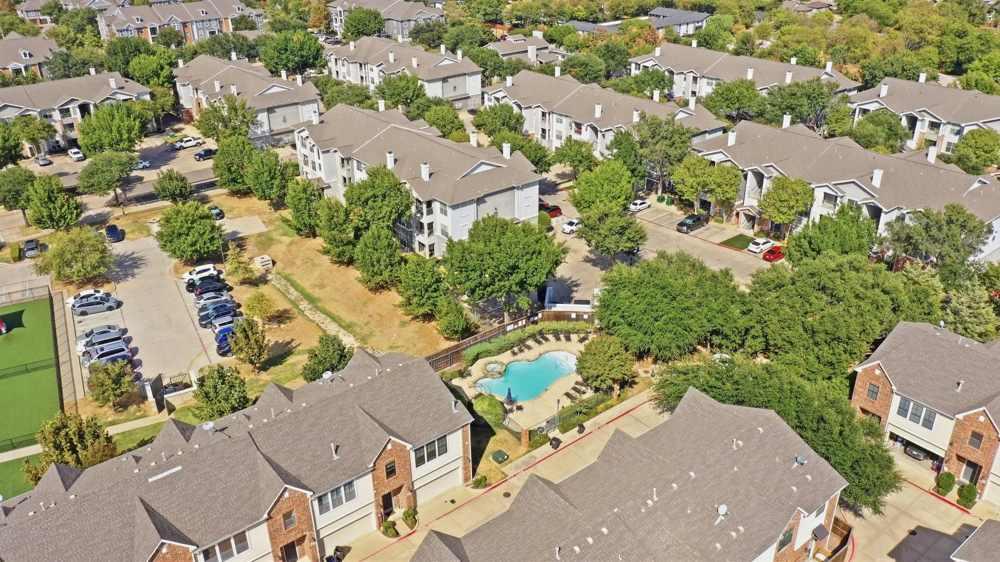 Condominium For Sale in Tarrant County , 3815 Birkdale Drive, Fort Worth, Texas 76116, 2 Bedroom, 3 Bathroom, 2 Garage spaces, 1,603 Sqft, built in 2005, mls#21391206, Real Estate Agent in Fort Worth, Homes For Sale in Tarrant county, Homes For Sale in Fort Worth, Realtor in Fort Worth Texas, Real Estate Brokerage Independent Realty Texas, Luminita Cordes Realtor