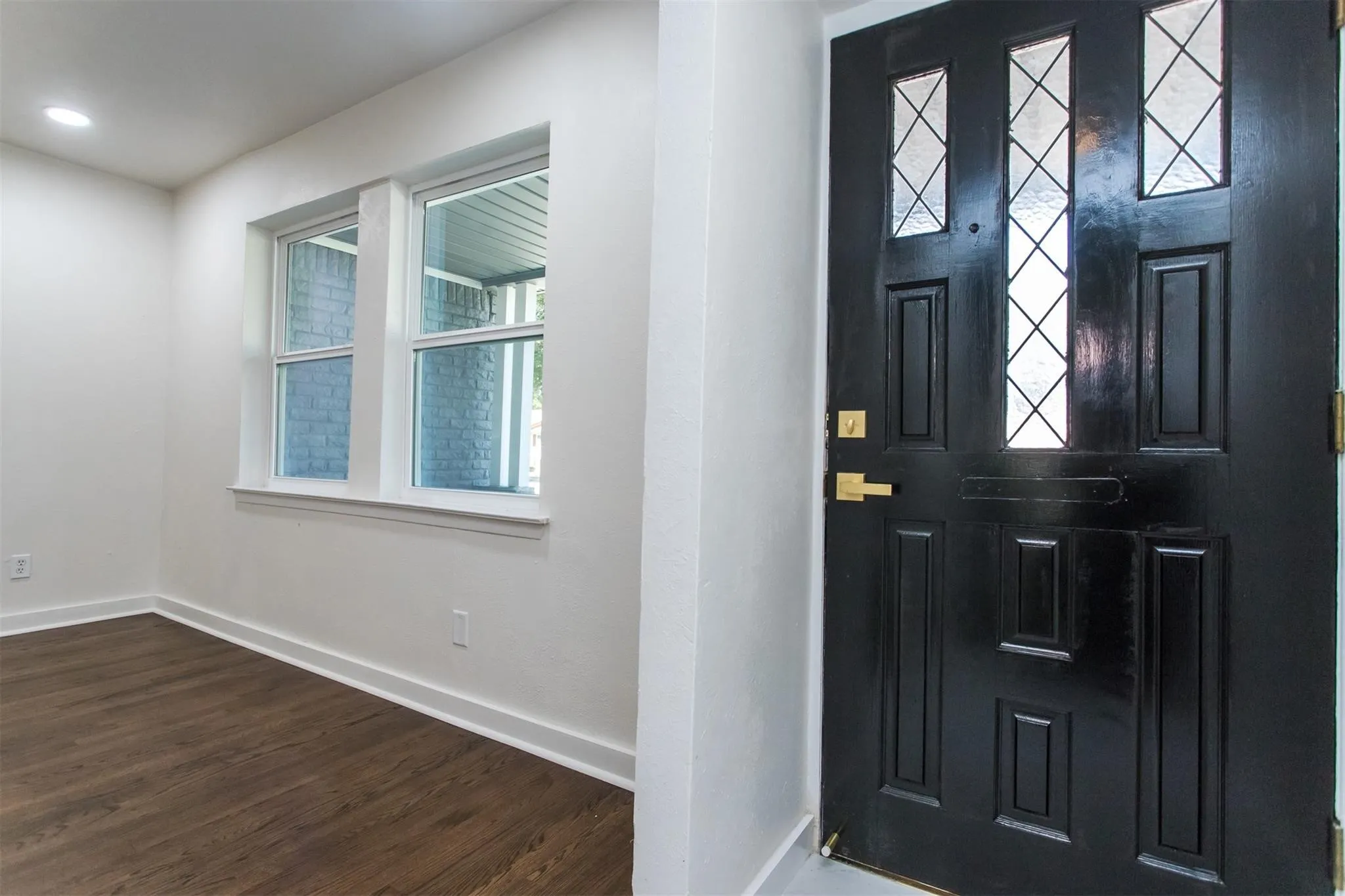Single Family Residence For Rent in Dallas County , 1219 Cloverdale Drive, Richardson, Texas 75080, 3 Bedroom, 2 Bathroom, 2 Garage spaces, 1,418 Sqft, built in 1959, mls#21391823, Real Estate Agent in Richardson, Homes For Rent in Dallas county, Homes For Rent in Richardson, Realtor in Richardson Texas, Real Estate Brokerage Independent Realty Texas, Luminita Cordes Realtor