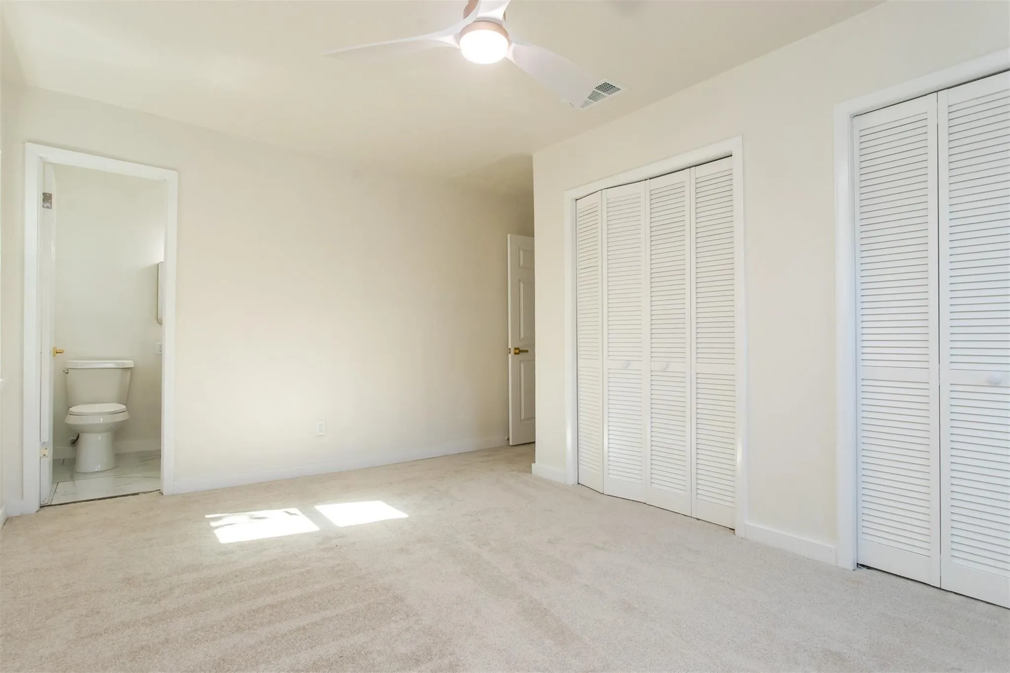 Single Family Residence For Rent in Dallas County , 1219 Cloverdale Drive, Richardson, Texas 75080, 3 Bedroom, 2 Bathroom, 2 Garage spaces, 1,418 Sqft, built in 1959, mls#21391823, Real Estate Agent in Richardson, Homes For Rent in Dallas county, Homes For Rent in Richardson, Realtor in Richardson Texas, Real Estate Brokerage Independent Realty Texas, Luminita Cordes Realtor
