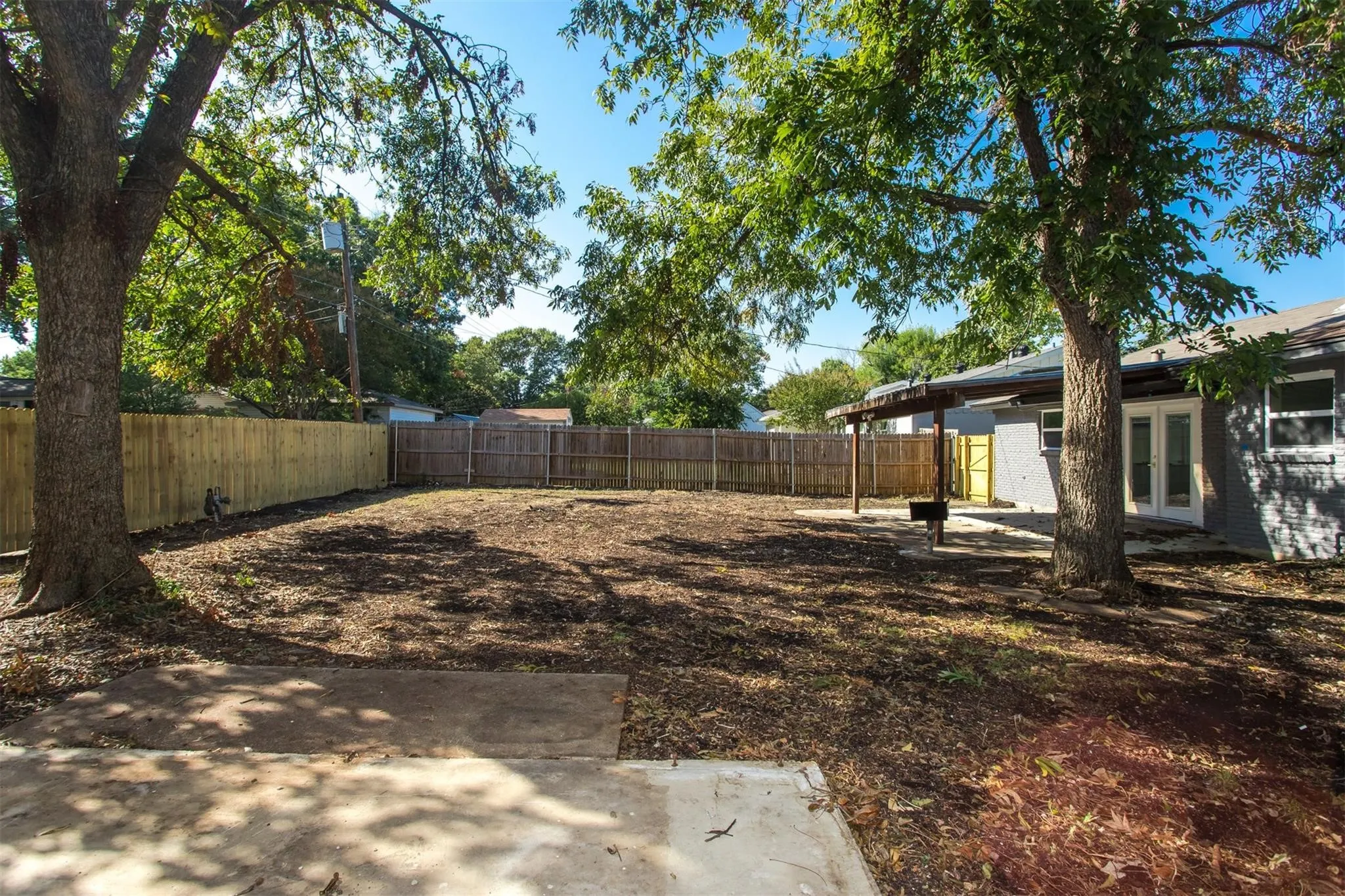 Single Family Residence For Rent in Dallas County , 1219 Cloverdale Drive, Richardson, Texas 75080, 3 Bedroom, 2 Bathroom, 2 Garage spaces, 1,418 Sqft, built in 1959, mls#21391823, Real Estate Agent in Richardson, Homes For Rent in Dallas county, Homes For Rent in Richardson, Realtor in Richardson Texas, Real Estate Brokerage Independent Realty Texas, Luminita Cordes Realtor