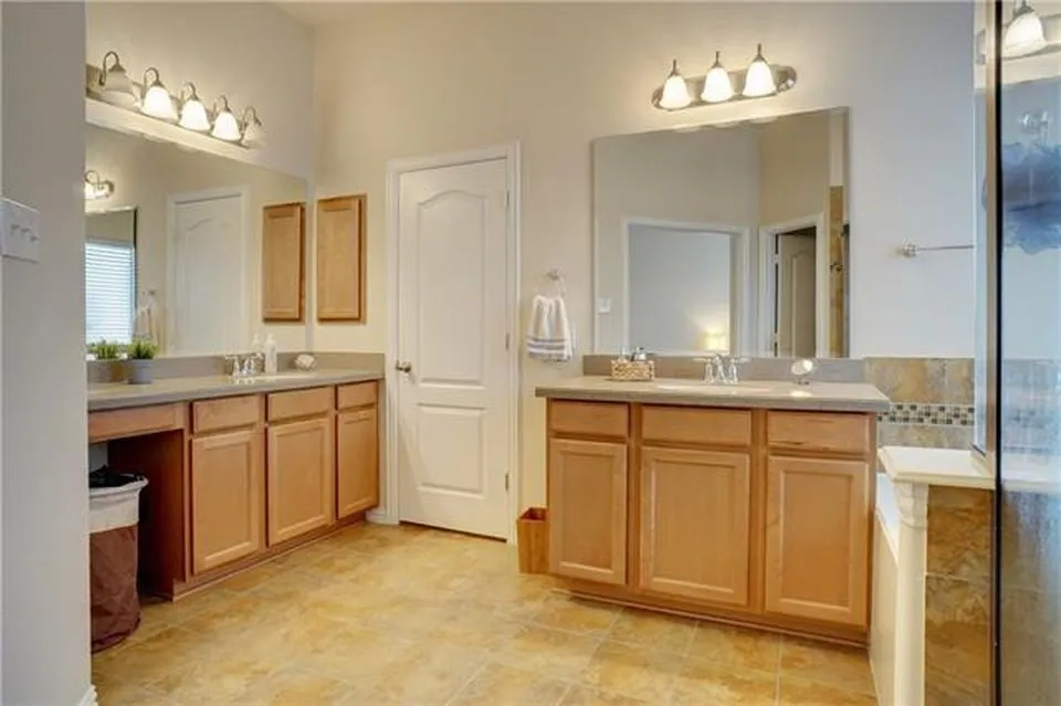 Single Family Residence For Rent in Tarrant County , 1709 Imperial Springs Drive, Keller, Texas 76248, 4 Bedroom, 2 Bathroom, 2 Garage spaces, 2,180 Sqft, built in 2008, mls#21387641, Real Estate Agent in Keller, Homes For Rent in Tarrant county, Homes For Rent in Keller, Realtor in Keller Texas, Real Estate Brokerage Independent Realty Texas, Luminita Cordes Realtor