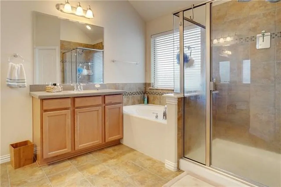 Single Family Residence For Rent in Tarrant County , 1709 Imperial Springs Drive, Keller, Texas 76248, 4 Bedroom, 2 Bathroom, 2 Garage spaces, 2,180 Sqft, built in 2008, mls#21387641, Real Estate Agent in Keller, Homes For Rent in Tarrant county, Homes For Rent in Keller, Realtor in Keller Texas, Real Estate Brokerage Independent Realty Texas, Luminita Cordes Realtor
