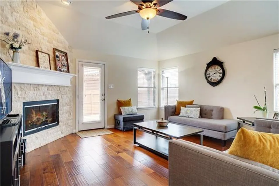 Single Family Residence For Rent in Tarrant County , 1709 Imperial Springs Drive, Keller, Texas 76248, 4 Bedroom, 2 Bathroom, 2 Garage spaces, 2,180 Sqft, built in 2008, mls#21387641, Real Estate Agent in Keller, Homes For Rent in Tarrant county, Homes For Rent in Keller, Realtor in Keller Texas, Real Estate Brokerage Independent Realty Texas, Luminita Cordes Realtor