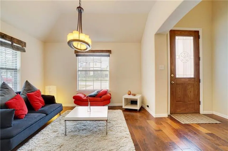 Single Family Residence For Rent in Tarrant County , 1709 Imperial Springs Drive, Keller, Texas 76248, 4 Bedroom, 2 Bathroom, 2 Garage spaces, 2,180 Sqft, built in 2008, mls#21387641, Real Estate Agent in Keller, Homes For Rent in Tarrant county, Homes For Rent in Keller, Realtor in Keller Texas, Real Estate Brokerage Independent Realty Texas, Luminita Cordes Realtor