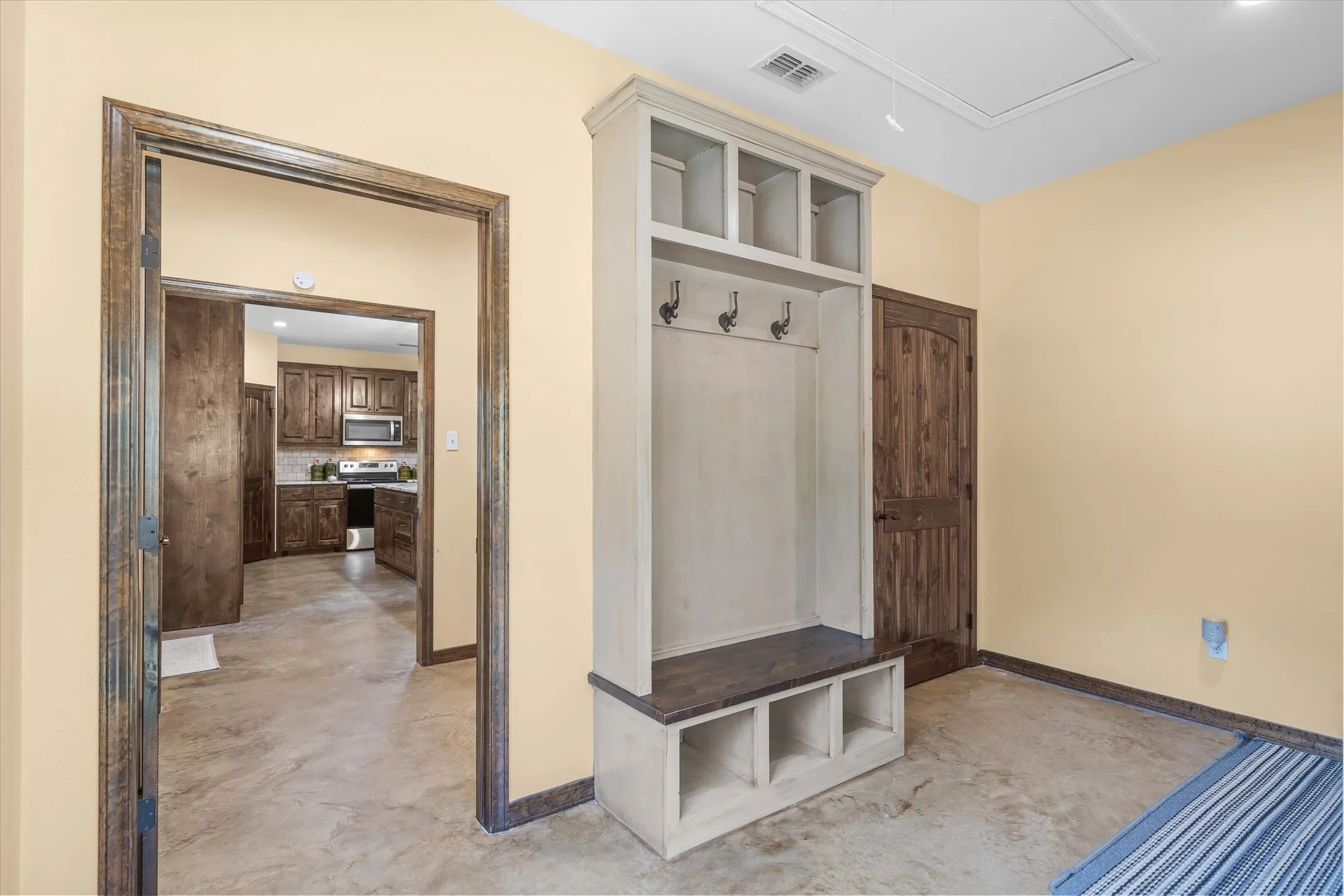 Single Family Residence For Sale in Van Zandt County , 1137 VZ County Road 4602, Ben Wheeler, Texas 75754, 3 Bedroom, 2 Bathroom, Garage spaces, 2,000 Sqft, built in 2019, mls#21389328, Real Estate Agent in Ben Wheeler, Homes For Sale in Van Zandt county, Homes For Sale in Ben Wheeler, Realtor in Ben Wheeler Texas, Real Estate Brokerage Independent Realty Texas, Luminita Cordes Realtor