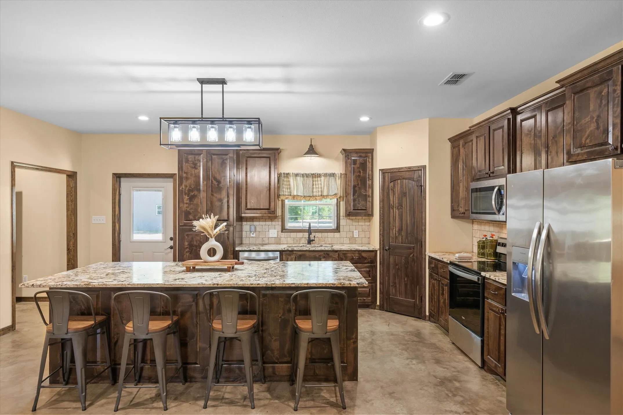 Single Family Residence For Sale in Van Zandt County , 1137 VZ County Road 4602, Ben Wheeler, Texas 75754, 3 Bedroom, 2 Bathroom, Garage spaces, 2,000 Sqft, built in 2019, mls#21389328, Real Estate Agent in Ben Wheeler, Homes For Sale in Van Zandt county, Homes For Sale in Ben Wheeler, Realtor in Ben Wheeler Texas, Real Estate Brokerage Independent Realty Texas, Luminita Cordes Realtor
