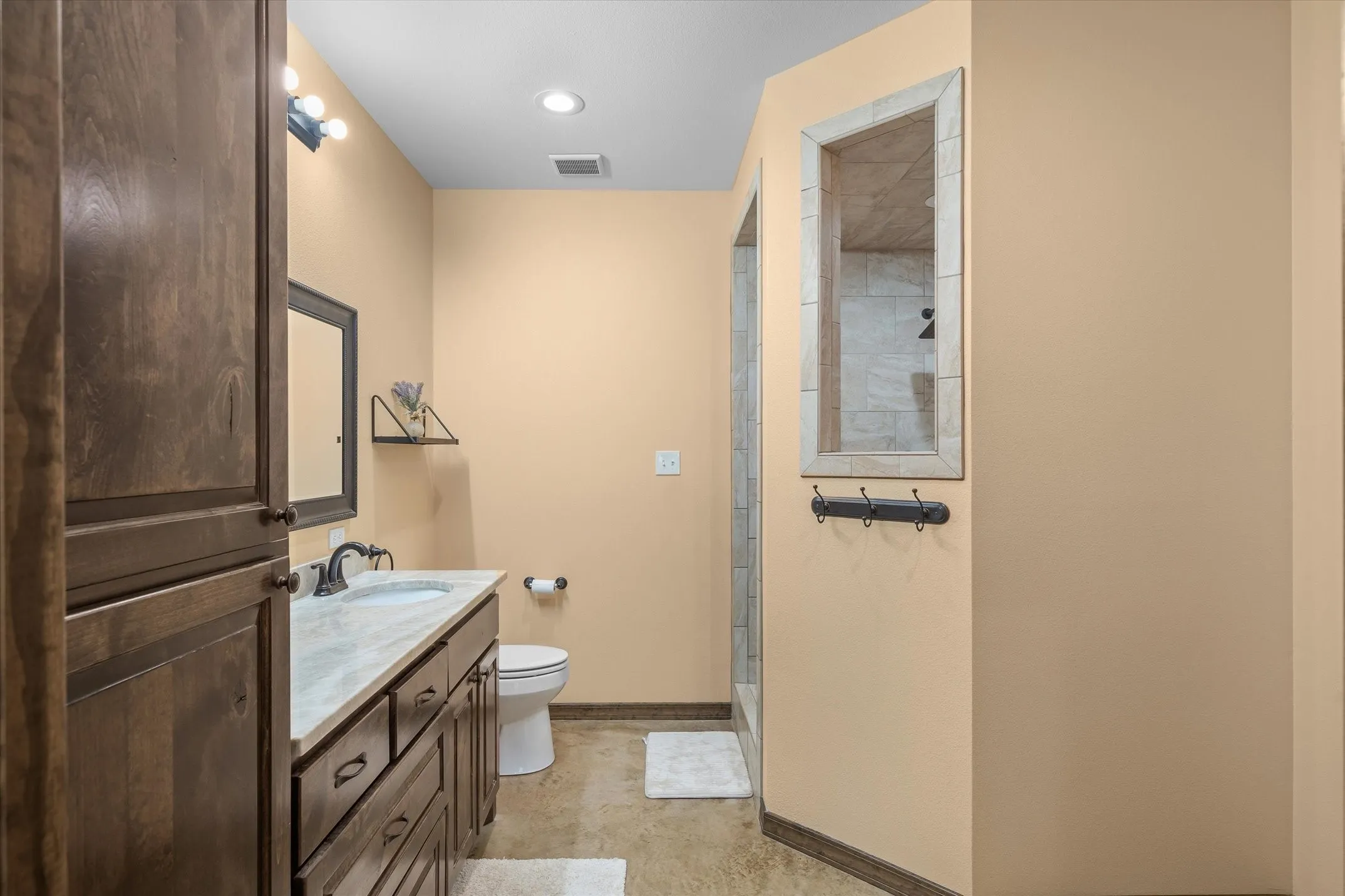Single Family Residence For Sale in Van Zandt County , 1137 VZ County Road 4602, Ben Wheeler, Texas 75754, 3 Bedroom, 2 Bathroom, Garage spaces, 2,000 Sqft, built in 2019, mls#21389328, Real Estate Agent in Ben Wheeler, Homes For Sale in Van Zandt county, Homes For Sale in Ben Wheeler, Realtor in Ben Wheeler Texas, Real Estate Brokerage Independent Realty Texas, Luminita Cordes Realtor