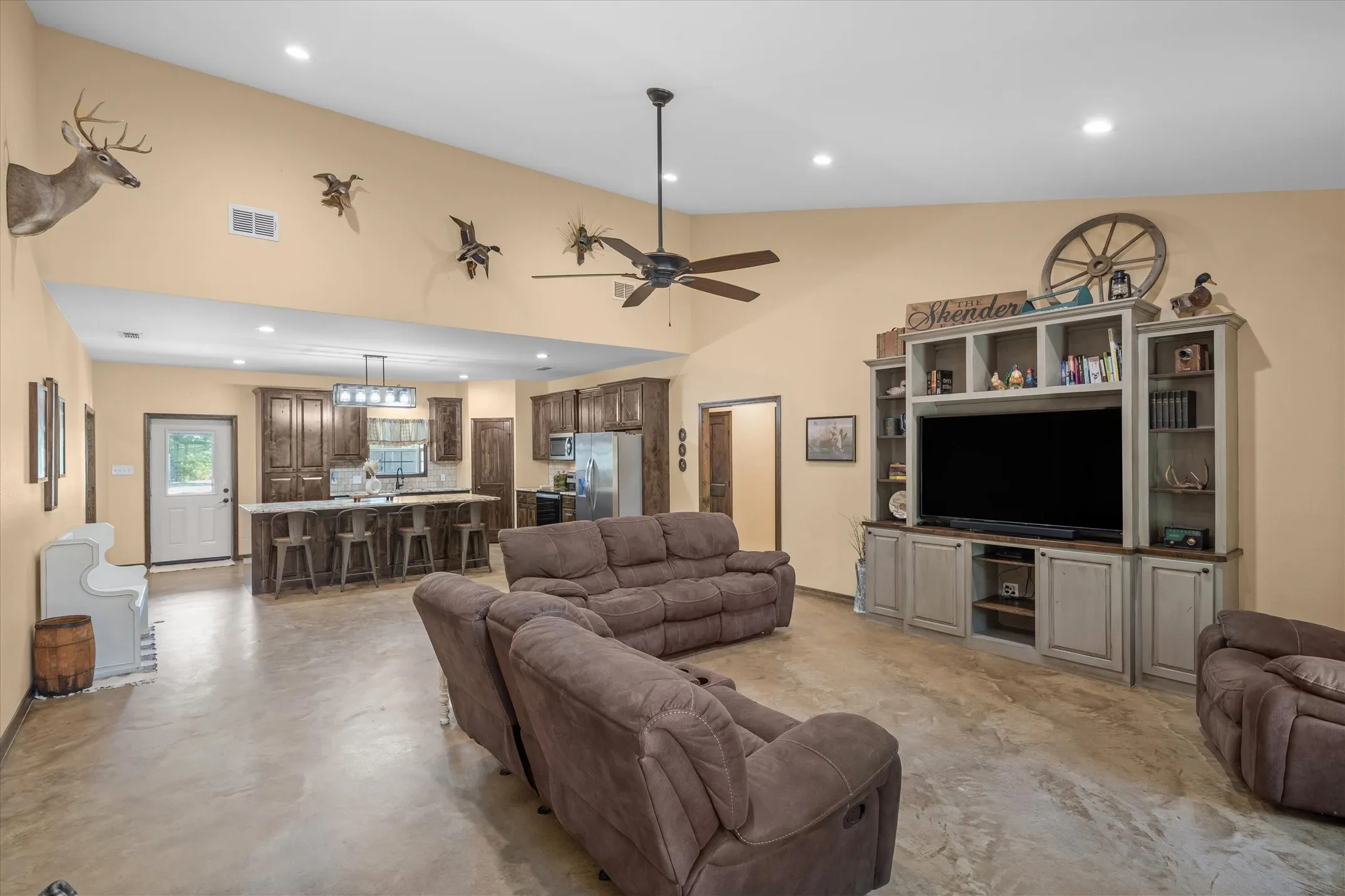 Single Family Residence For Sale in Van Zandt County , 1137 VZ County Road 4602, Ben Wheeler, Texas 75754, 3 Bedroom, 2 Bathroom, Garage spaces, 2,000 Sqft, built in 2019, mls#21389328, Real Estate Agent in Ben Wheeler, Homes For Sale in Van Zandt county, Homes For Sale in Ben Wheeler, Realtor in Ben Wheeler Texas, Real Estate Brokerage Independent Realty Texas, Luminita Cordes Realtor