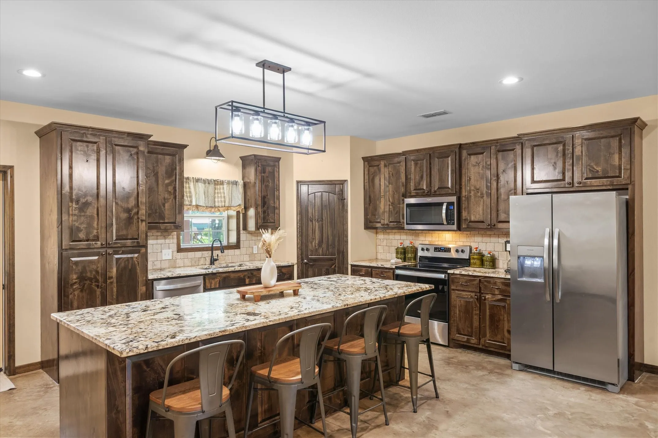 Single Family Residence For Sale in Van Zandt County , 1137 VZ County Road 4602, Ben Wheeler, Texas 75754, 3 Bedroom, 2 Bathroom, Garage spaces, 2,000 Sqft, built in 2019, mls#21389328, Real Estate Agent in Ben Wheeler, Homes For Sale in Van Zandt county, Homes For Sale in Ben Wheeler, Realtor in Ben Wheeler Texas, Real Estate Brokerage Independent Realty Texas, Luminita Cordes Realtor