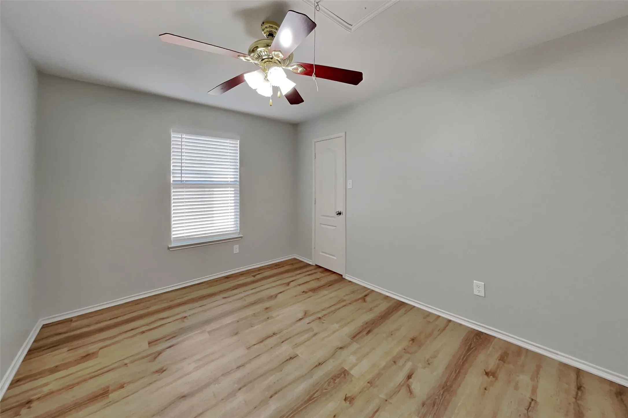 Single Family Residence For Rent in Tarrant County , 641 Mallard Drive, Saginaw, Texas 76131, 3 Bedroom, 2 Bathroom, 2 Garage spaces, 1,555 Sqft, built in 2004, mls#21391822, Real Estate Agent in Saginaw, Homes For Rent in Tarrant county, Homes For Rent in Saginaw, Realtor in Saginaw Texas, Real Estate Brokerage Independent Realty Texas, Luminita Cordes Realtor