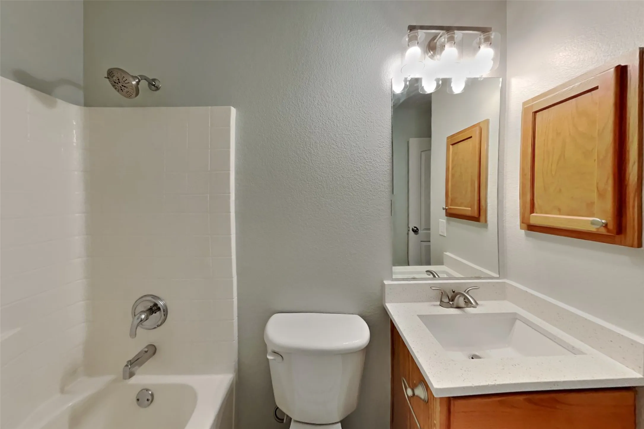 Single Family Residence For Rent in Tarrant County , 641 Mallard Drive, Saginaw, Texas 76131, 3 Bedroom, 2 Bathroom, 2 Garage spaces, 1,555 Sqft, built in 2004, mls#21391822, Real Estate Agent in Saginaw, Homes For Rent in Tarrant county, Homes For Rent in Saginaw, Realtor in Saginaw Texas, Real Estate Brokerage Independent Realty Texas, Luminita Cordes Realtor