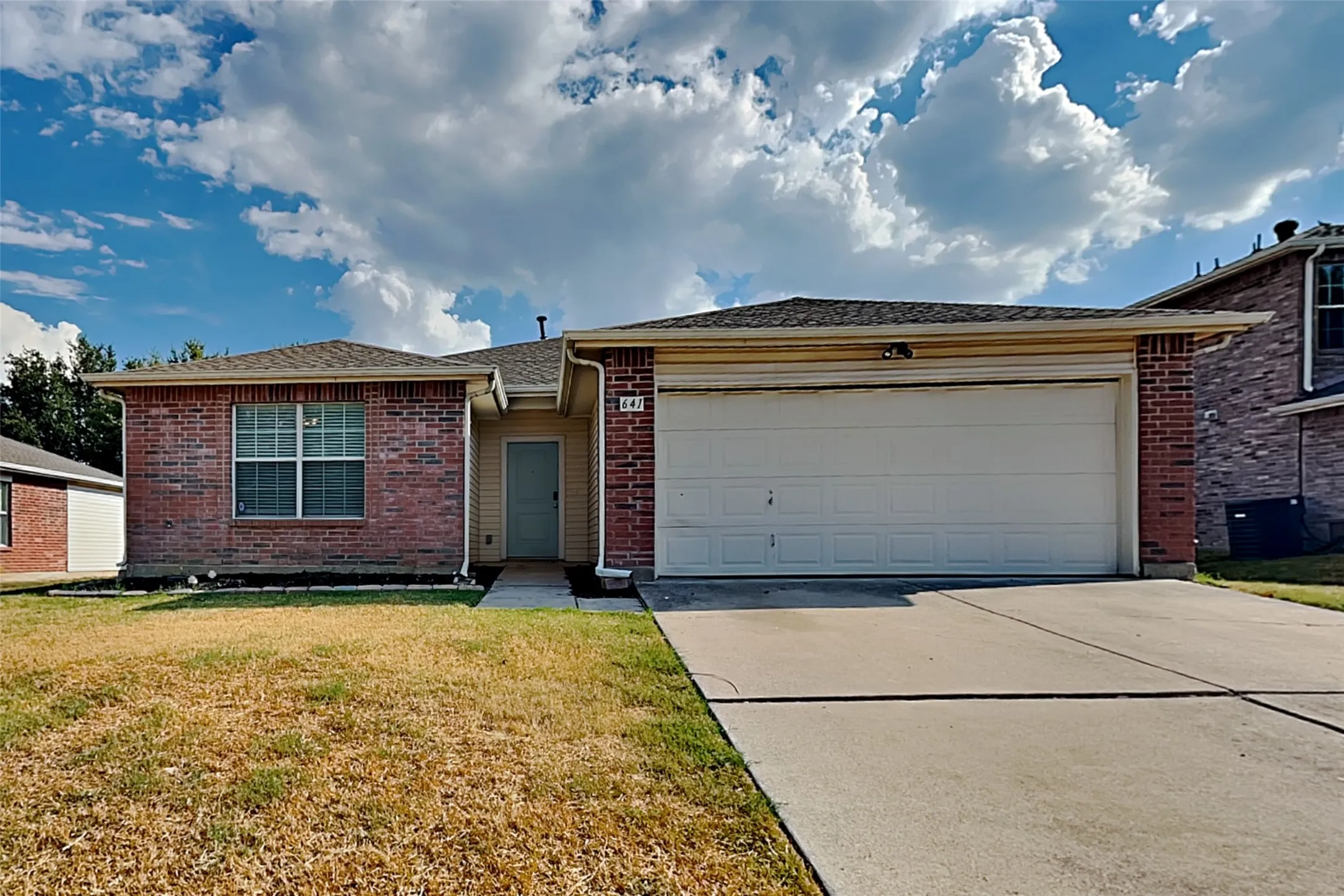 Single Family Residence For Rent in Tarrant County , 641 Mallard Drive, Saginaw, Texas 76131, 3 Bedroom, 2 Bathroom, 2 Garage spaces, 1,555 Sqft, built in 2004, mls#21391822, Real Estate Agent in Saginaw, Homes For Rent in Tarrant county, Homes For Rent in Saginaw, Realtor in Saginaw Texas, Real Estate Brokerage Independent Realty Texas, Luminita Cordes Realtor