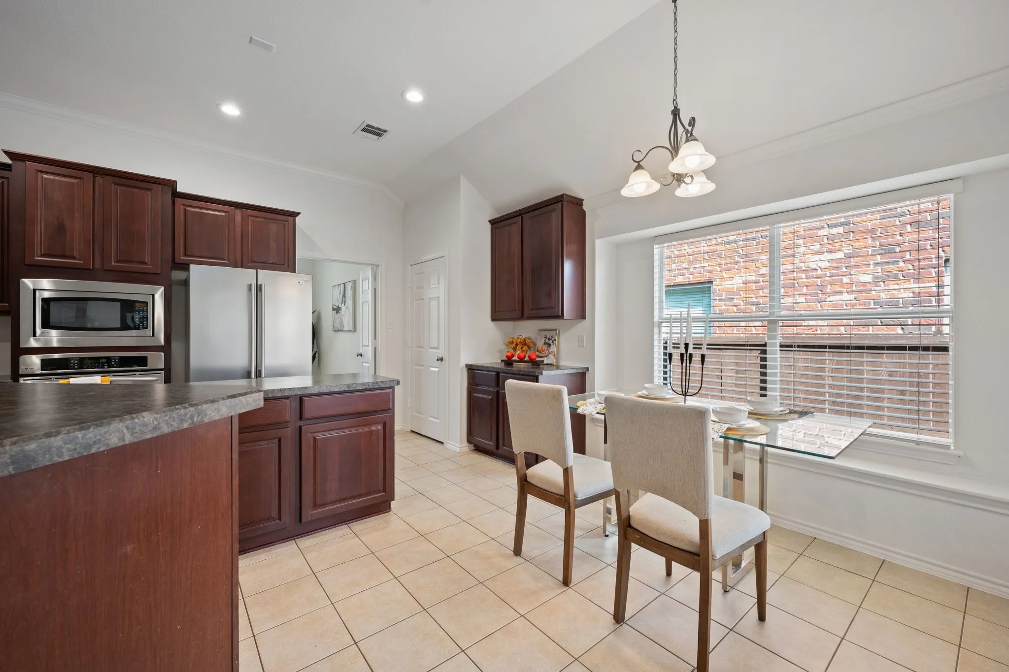 Single Family Residence For Sale in Collin County , 7209 Royal Glen Trail, Mc Kinney, Texas 75072, 3 Bedroom, 3 Bathroom, 2 Garage spaces, 2,994 Sqft, built in 2004, mls#21391106, Real Estate Agent in Mc Kinney, Homes For Sale in Collin county, Homes For Sale in Mc Kinney, Realtor in Mc Kinney Texas, Real Estate Brokerage Independent Realty Texas, Luminita Cordes Realtor
