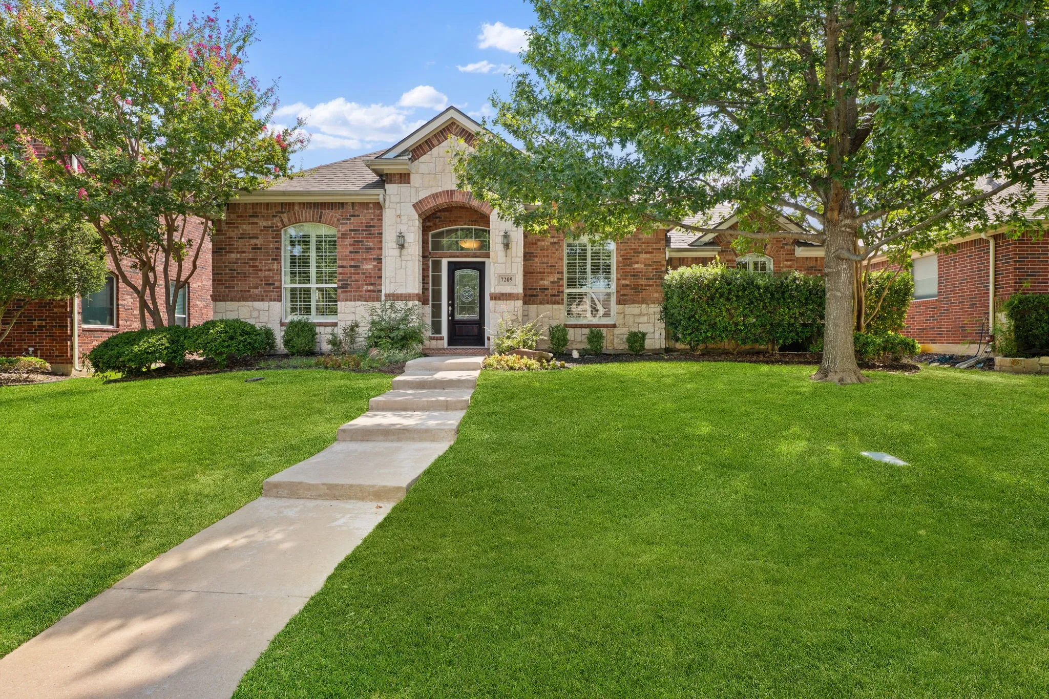 Single Family Residence For Sale