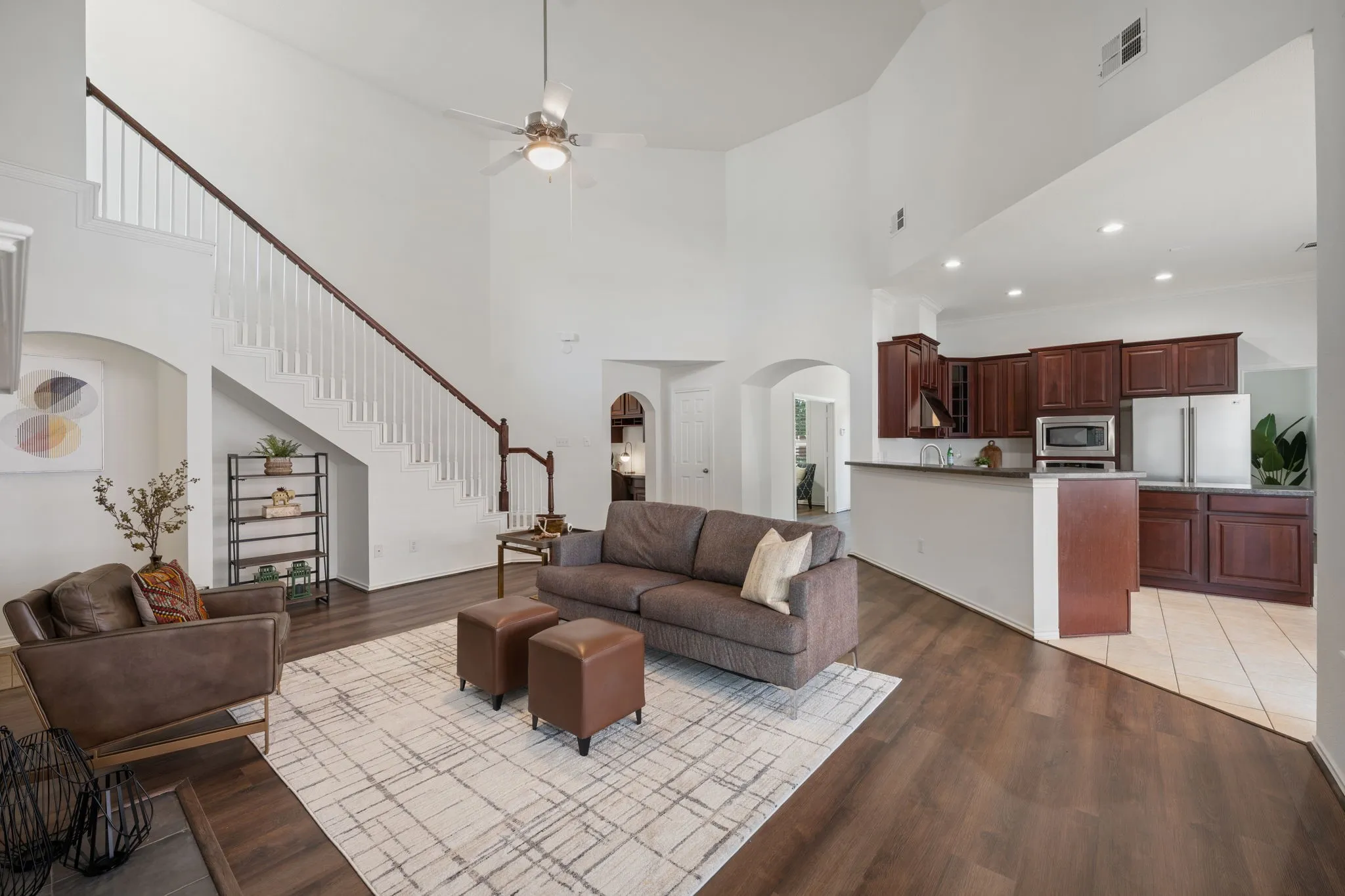 Single Family Residence For Sale in Collin County , 7209 Royal Glen Trail, Mc Kinney, Texas 75072, 3 Bedroom, 3 Bathroom, 2 Garage spaces, 2,994 Sqft, built in 2004, mls#21391106, Real Estate Agent in Mc Kinney, Homes For Sale in Collin county, Homes For Sale in Mc Kinney, Realtor in Mc Kinney Texas, Real Estate Brokerage Independent Realty Texas, Luminita Cordes Realtor