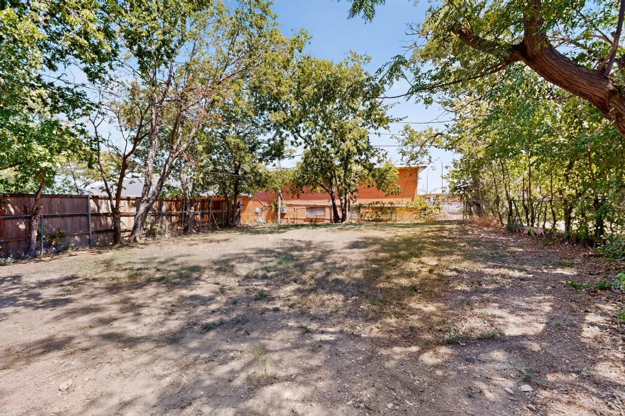 Single Family Residence For Rent in Tarrant County , 2609 Avenue G, Fort Worth, Texas 76105, 3 Bedroom, 1 Bathroom, Garage spaces, 1,092 Sqft, built in 1926, mls#21391809, Real Estate Agent in Fort Worth, Homes For Rent in Tarrant county, Homes For Rent in Fort Worth, Realtor in Fort Worth Texas, Real Estate Brokerage Independent Realty Texas, Luminita Cordes Realtor