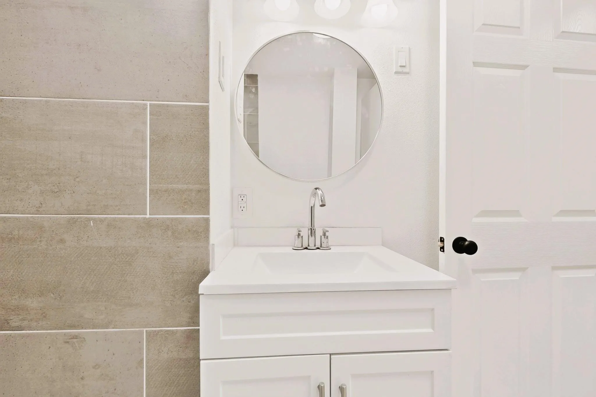 Single Family Residence For Rent in Tarrant County , 2609 Avenue G, Fort Worth, Texas 76105, 3 Bedroom, 1 Bathroom, Garage spaces, 1,092 Sqft, built in 1926, mls#21391809, Real Estate Agent in Fort Worth, Homes For Rent in Tarrant county, Homes For Rent in Fort Worth, Realtor in Fort Worth Texas, Real Estate Brokerage Independent Realty Texas, Luminita Cordes Realtor