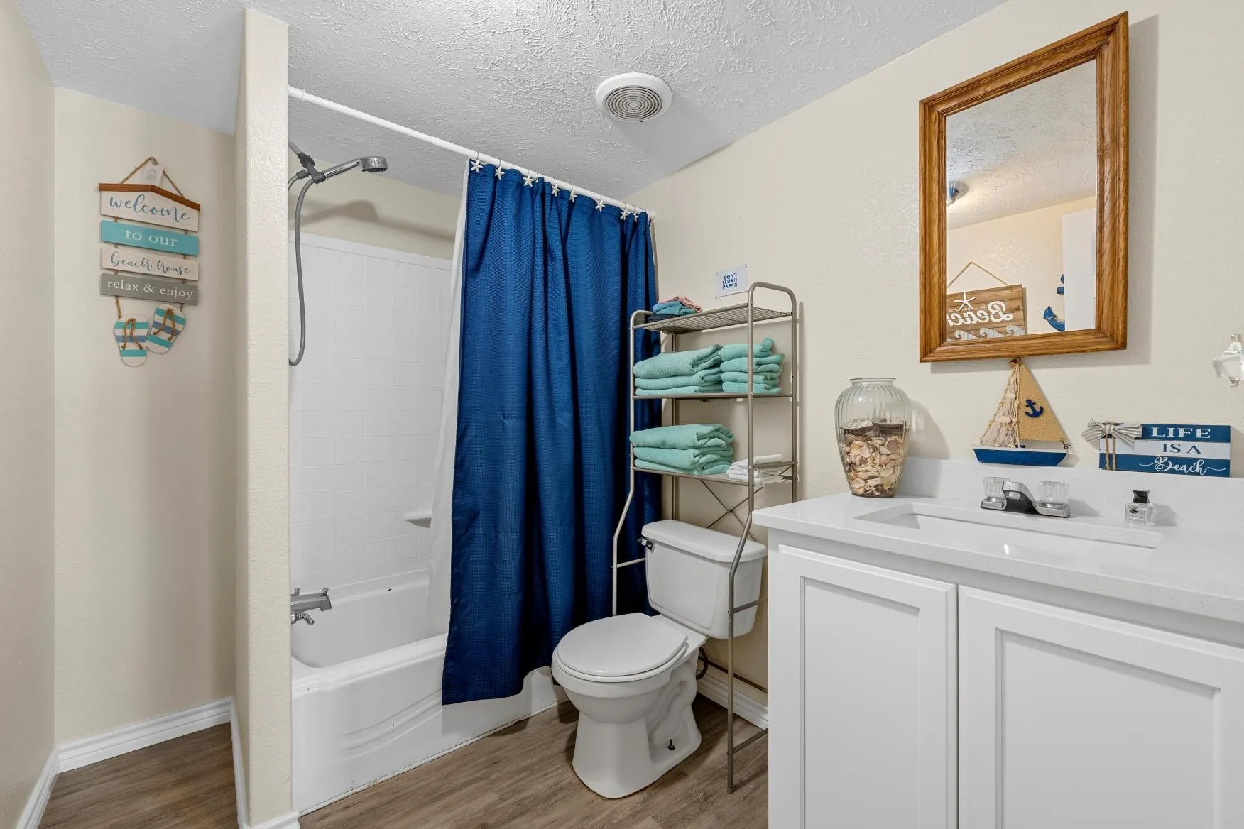 Mobile Home For Sale in Mc Lennan County , 5415 Eddy Gatesville Parkway, Moody, Texas 76557, 4 Bedroom, 2 Bathroom, Garage spaces, 1,872 Sqft, built in 2013, mls#21391783, Real Estate Agent in Moody, Homes For Sale in Mc Lennan county, Homes For Sale in Moody, Realtor in Moody Texas, Real Estate Brokerage Independent Realty Texas, Luminita Cordes Realtor