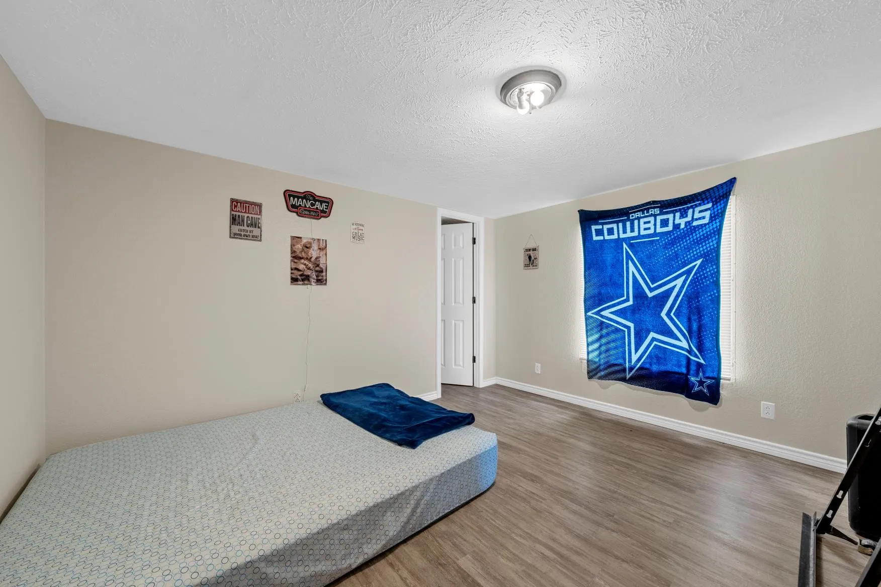 Mobile Home For Sale in Mc Lennan County , 5415 Eddy Gatesville Parkway, Moody, Texas 76557, 4 Bedroom, 2 Bathroom, Garage spaces, 1,872 Sqft, built in 2013, mls#21391783, Real Estate Agent in Moody, Homes For Sale in Mc Lennan county, Homes For Sale in Moody, Realtor in Moody Texas, Real Estate Brokerage Independent Realty Texas, Luminita Cordes Realtor