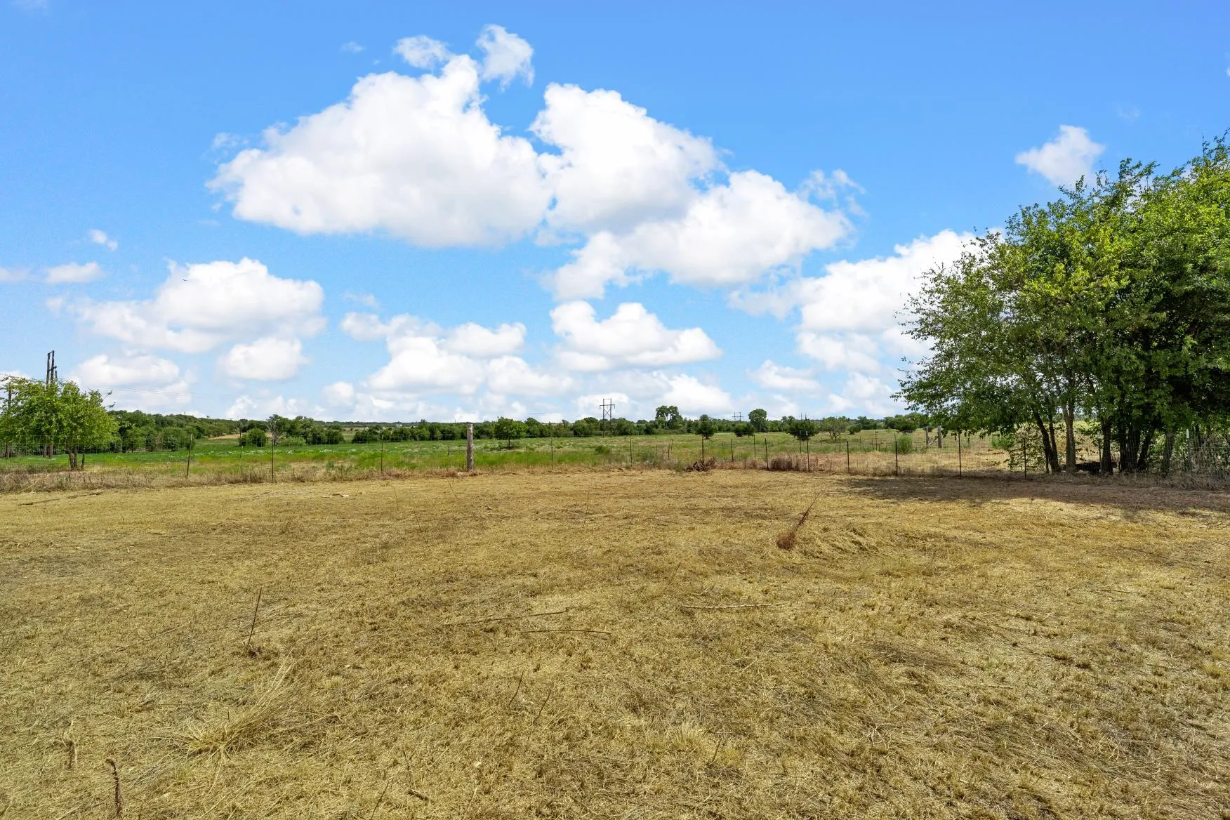 Mobile Home For Sale in Mc Lennan County , 5415 Eddy Gatesville Parkway, Moody, Texas 76557, 4 Bedroom, 2 Bathroom, Garage spaces, 1,872 Sqft, built in 2013, mls#21391783, Real Estate Agent in Moody, Homes For Sale in Mc Lennan county, Homes For Sale in Moody, Realtor in Moody Texas, Real Estate Brokerage Independent Realty Texas, Luminita Cordes Realtor