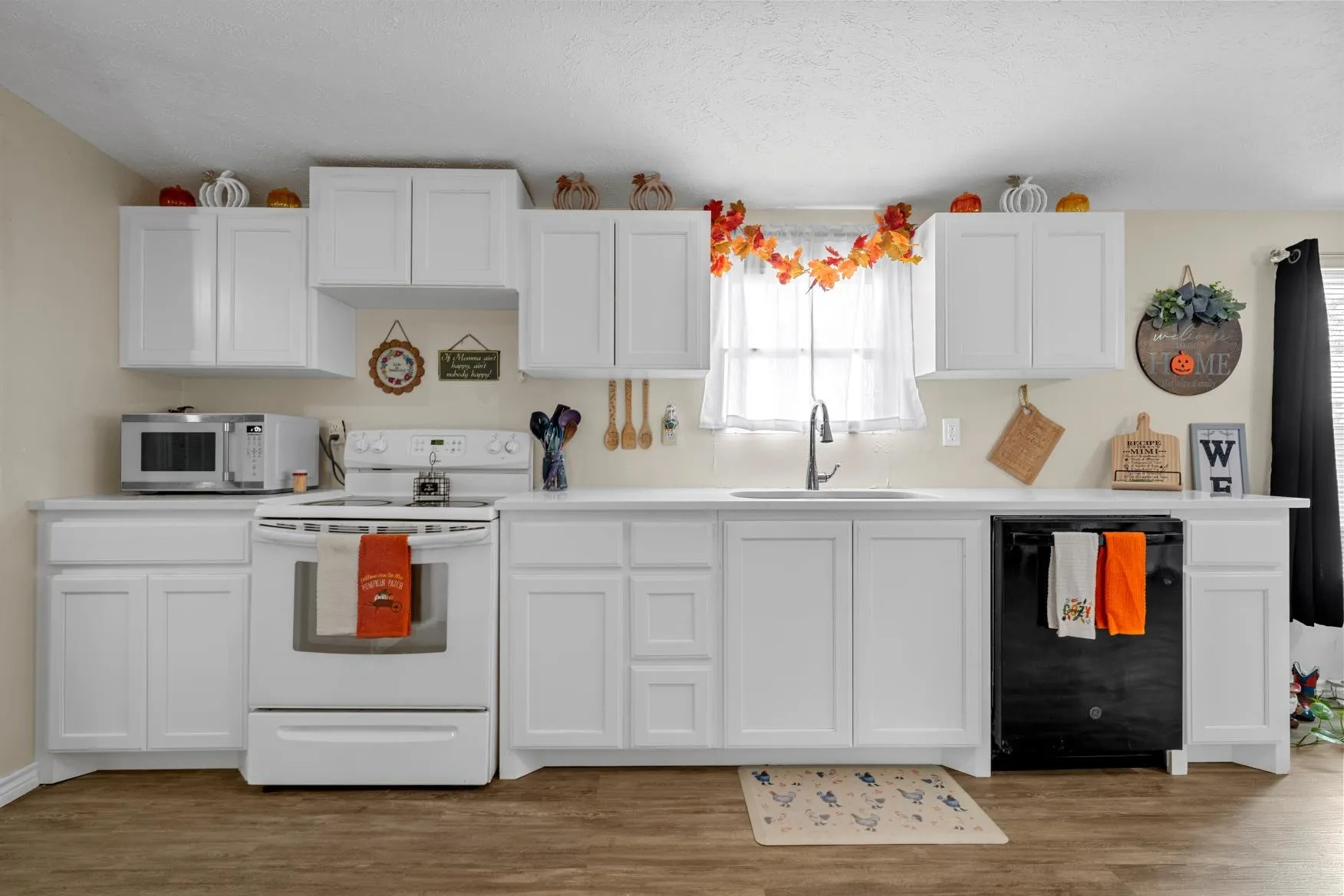Mobile Home For Sale in Mc Lennan County , 5415 Eddy Gatesville Parkway, Moody, Texas 76557, 4 Bedroom, 2 Bathroom, Garage spaces, 1,872 Sqft, built in 2013, mls#21391783, Real Estate Agent in Moody, Homes For Sale in Mc Lennan county, Homes For Sale in Moody, Realtor in Moody Texas, Real Estate Brokerage Independent Realty Texas, Luminita Cordes Realtor