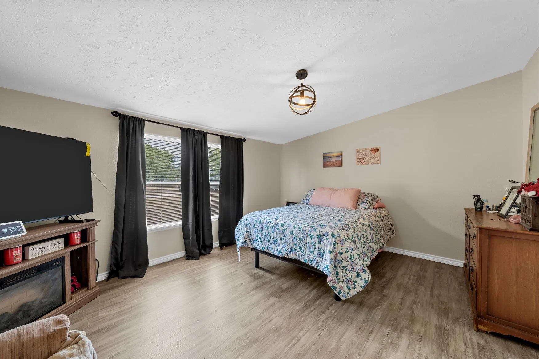 Mobile Home For Sale in Mc Lennan County , 5415 Eddy Gatesville Parkway, Moody, Texas 76557, 4 Bedroom, 2 Bathroom, Garage spaces, 1,872 Sqft, built in 2013, mls#21391783, Real Estate Agent in Moody, Homes For Sale in Mc Lennan county, Homes For Sale in Moody, Realtor in Moody Texas, Real Estate Brokerage Independent Realty Texas, Luminita Cordes Realtor