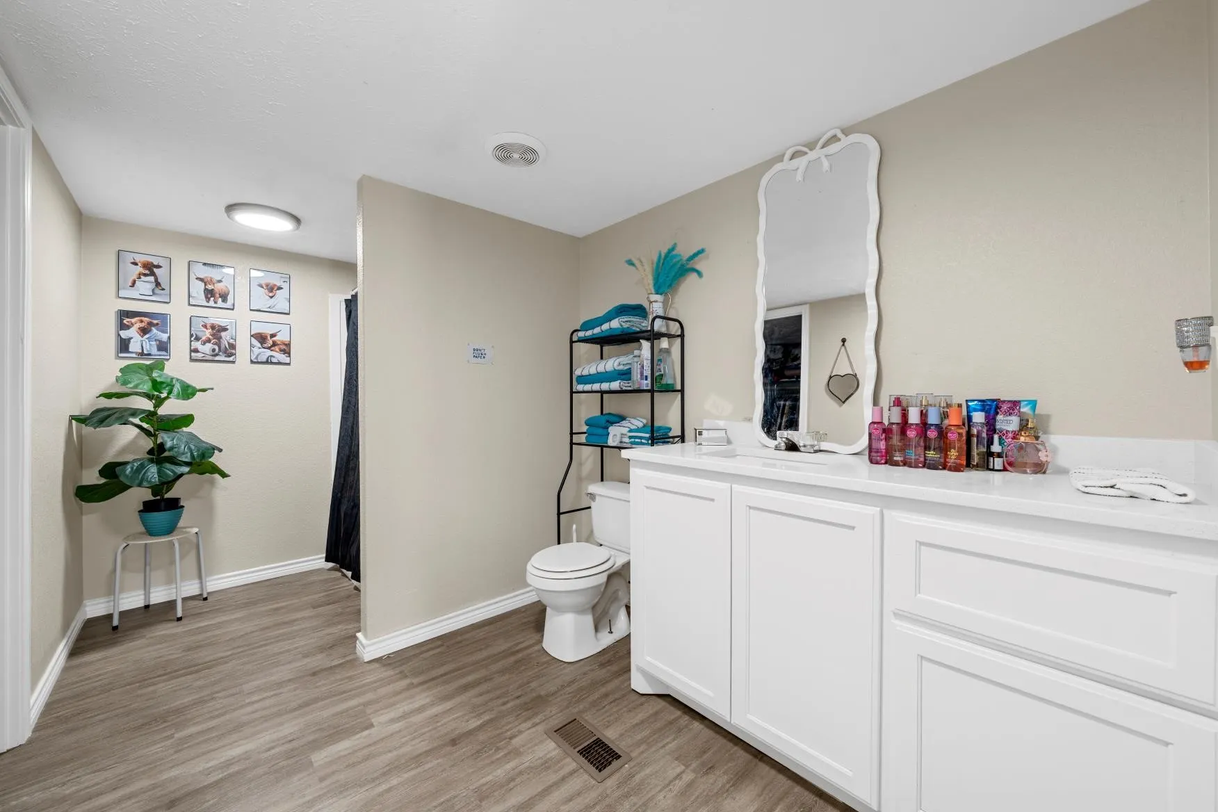Mobile Home For Sale in Mc Lennan County , 5415 Eddy Gatesville Parkway, Moody, Texas 76557, 4 Bedroom, 2 Bathroom, Garage spaces, 1,872 Sqft, built in 2013, mls#21391783, Real Estate Agent in Moody, Homes For Sale in Mc Lennan county, Homes For Sale in Moody, Realtor in Moody Texas, Real Estate Brokerage Independent Realty Texas, Luminita Cordes Realtor