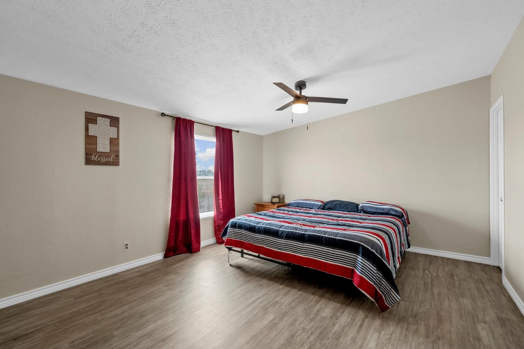 Mobile Home For Sale in Mc Lennan County , 5415 Eddy Gatesville Parkway, Moody, Texas 76557, 4 Bedroom, 2 Bathroom, Garage spaces, 1,872 Sqft, built in 2013, mls#21391783, Real Estate Agent in Moody, Homes For Sale in Mc Lennan county, Homes For Sale in Moody, Realtor in Moody Texas, Real Estate Brokerage Independent Realty Texas, Luminita Cordes Realtor