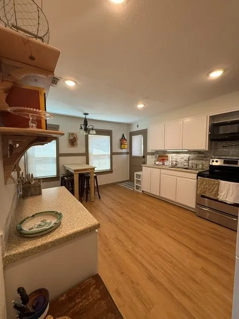 Single Family Residence For Rent in Tarrant County , 6870 Briar Road, Azle, Texas 76020, 1 Bedroom, 1 Bathroom, 2 Garage spaces, 825 Sqft, built in 1970, mls#21391826, Real Estate Agent in Azle, Homes For Rent in Tarrant county, Homes For Rent in Azle, Realtor in Azle Texas, Real Estate Brokerage Independent Realty Texas, Luminita Cordes Realtor