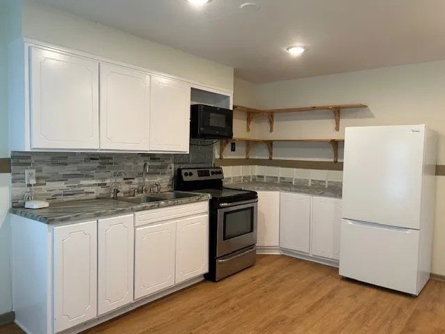 Single Family Residence For Rent in Tarrant County , 6870 Briar Road, Azle, Texas 76020, 1 Bedroom, 1 Bathroom, 2 Garage spaces, 825 Sqft, built in 1970, mls#21391826, Real Estate Agent in Azle, Homes For Rent in Tarrant county, Homes For Rent in Azle, Realtor in Azle Texas, Real Estate Brokerage Independent Realty Texas, Luminita Cordes Realtor