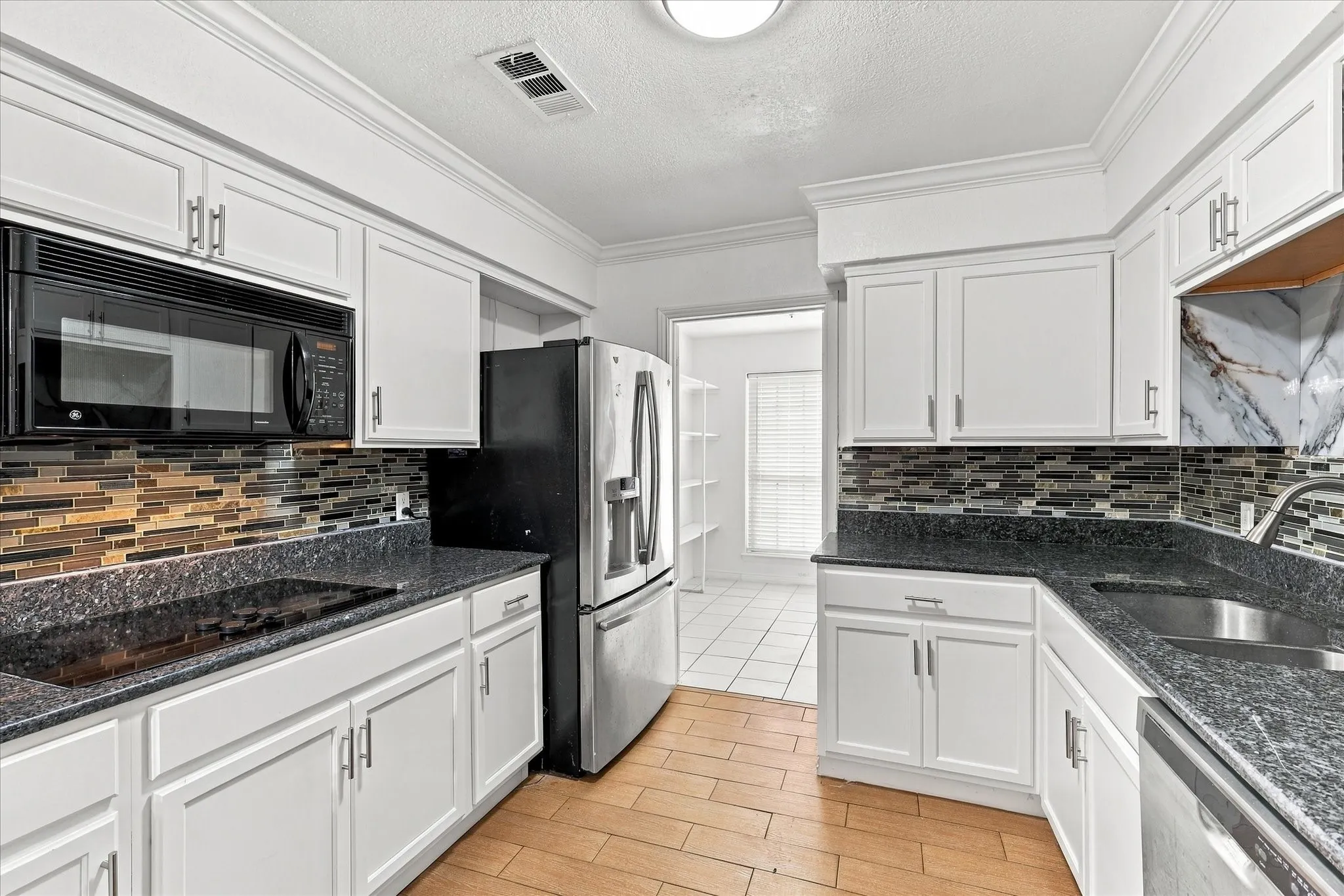 Single Family Residence For Sale in Hunt County , 6408 Chapman Drive, Greenville, Texas 75402, 4 Bedroom, 2 Bathroom, 2 Garage spaces, 2,097 Sqft, built in 1974, mls#21387230, Real Estate Agent in Greenville, Homes For Sale in Hunt county, Homes For Sale in Greenville, Realtor in Greenville Texas, Real Estate Brokerage Independent Realty Texas, Luminita Cordes Realtor