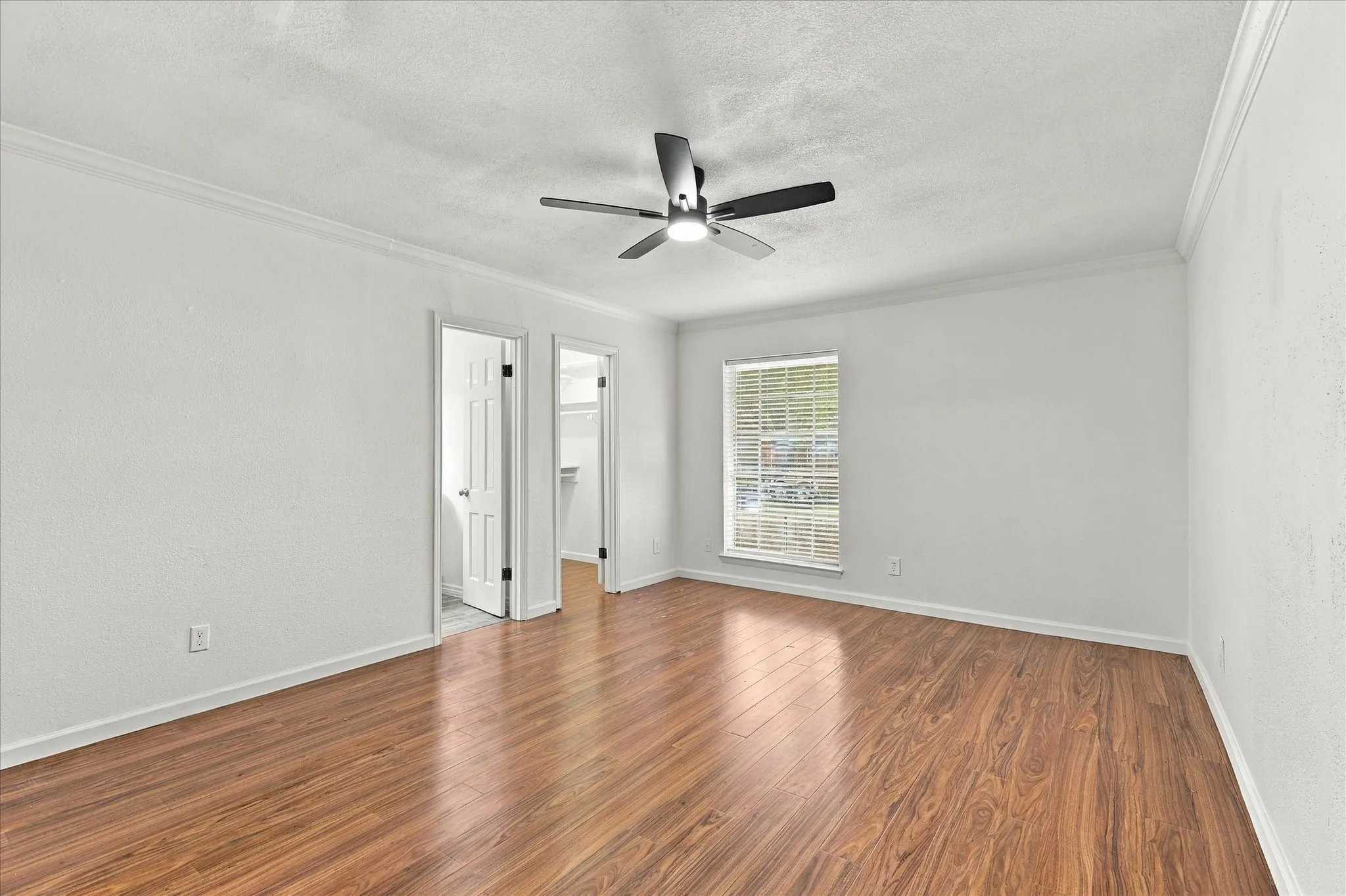 Single Family Residence For Sale in Hunt County , 6408 Chapman Drive, Greenville, Texas 75402, 4 Bedroom, 2 Bathroom, 2 Garage spaces, 2,097 Sqft, built in 1974, mls#21387230, Real Estate Agent in Greenville, Homes For Sale in Hunt county, Homes For Sale in Greenville, Realtor in Greenville Texas, Real Estate Brokerage Independent Realty Texas, Luminita Cordes Realtor
