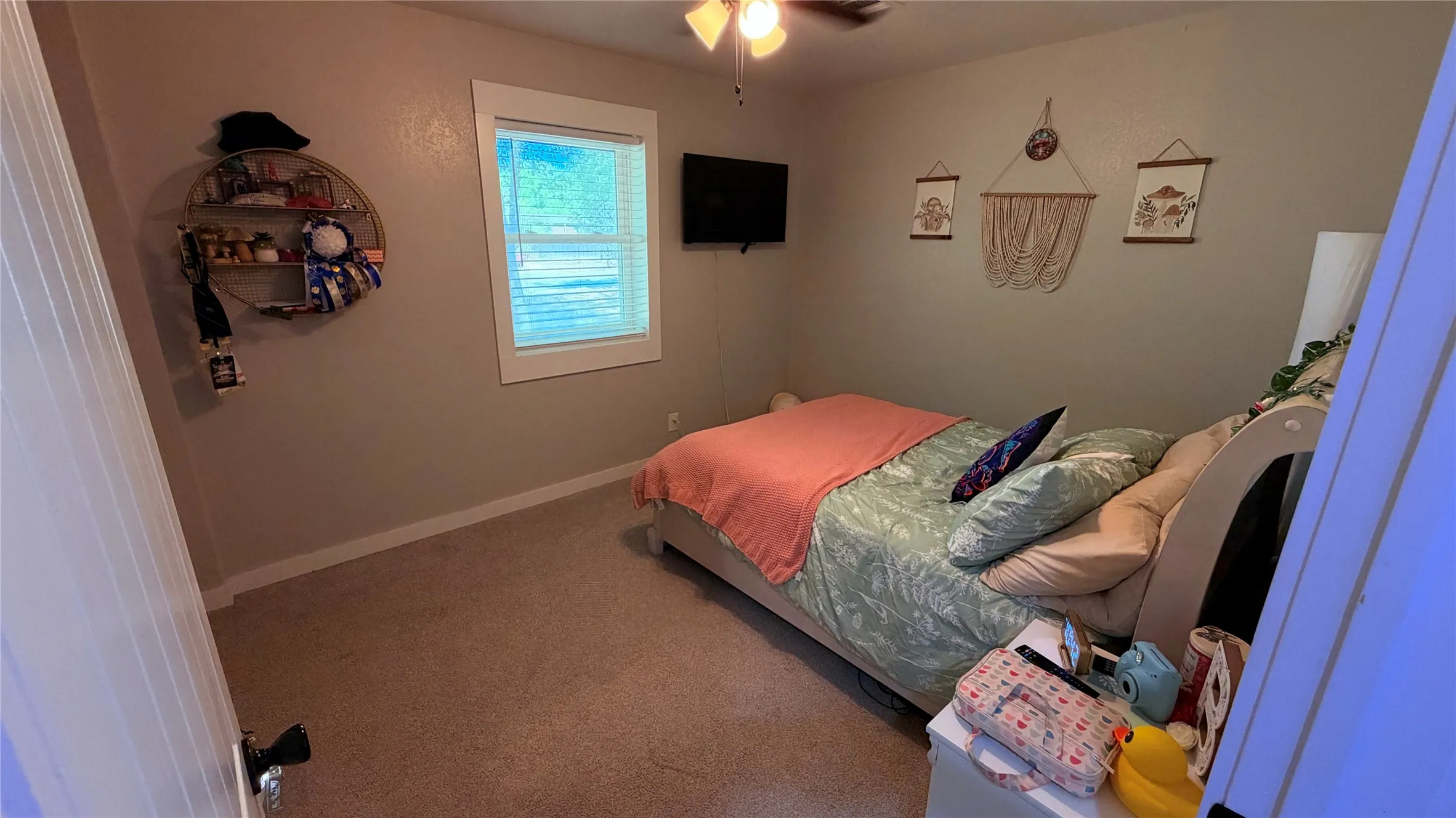 Single Family Residence For Sale in Fannin County , 328 County Road 4664, Leonard, Texas 75452, 4 Bedroom, 3 Bathroom, 1 Garage spaces, 1,932 Sqft, built in 1983, mls#21391855, Real Estate Agent in Leonard, Homes For Sale in Fannin county, Homes For Sale in Leonard, Realtor in Leonard Texas, Real Estate Brokerage Independent Realty Texas, Luminita Cordes Realtor
