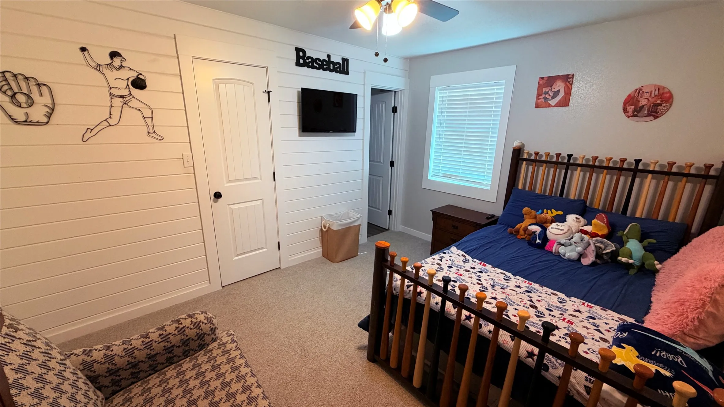 Single Family Residence For Sale in Fannin County , 328 County Road 4664, Leonard, Texas 75452, 4 Bedroom, 3 Bathroom, 1 Garage spaces, 1,932 Sqft, built in 1983, mls#21391855, Real Estate Agent in Leonard, Homes For Sale in Fannin county, Homes For Sale in Leonard, Realtor in Leonard Texas, Real Estate Brokerage Independent Realty Texas, Luminita Cordes Realtor