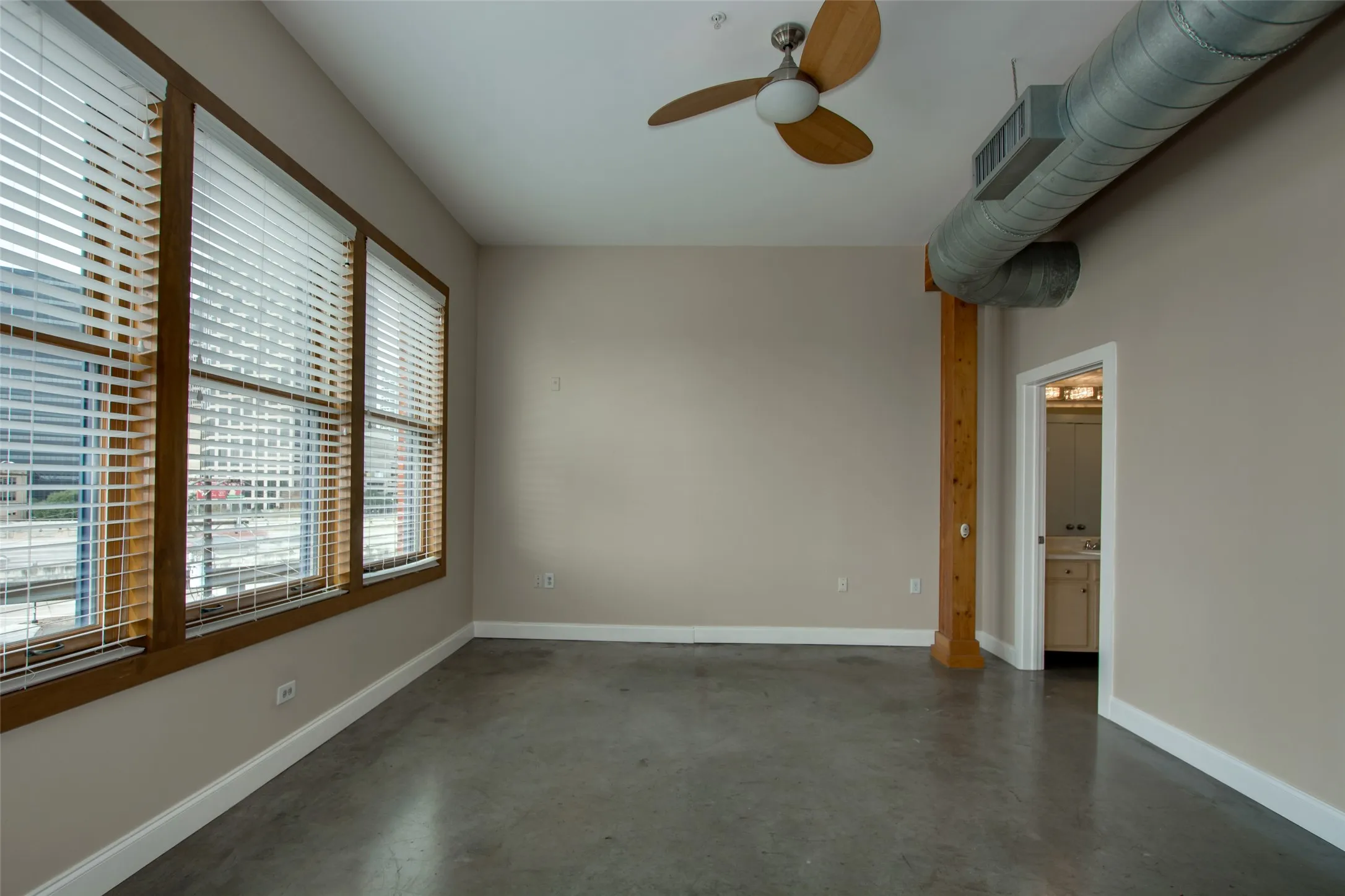 Condominium For Rent in Dallas County , 2502 Live Oak Street 336, Dallas, Texas 75204, 0, 1 Bathroom, 1 Garage spaces, 894 Sqft, built in 1998, mls#21391857, Real Estate Agent in Dallas, Homes For Rent in Dallas county, Homes For Rent in Dallas, Realtor in Dallas Texas, Real Estate Brokerage Independent Realty Texas, Luminita Cordes Realtor