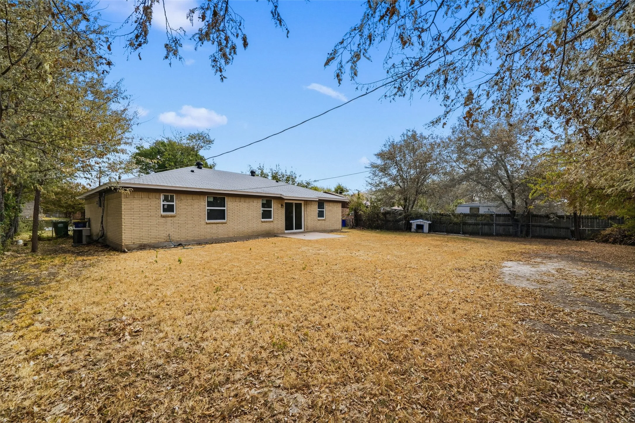 Single Family Residence For Sale in Tarrant County , 5921 Jackie Terrace, Watauga, Texas 76148, 3 Bedroom, 2 Bathroom, 2 Garage spaces, 1,318 Sqft, built in 1971, mls#21391862, Real Estate Agent in Watauga, Homes For Sale in Tarrant county, Homes For Sale in Watauga, Realtor in Watauga Texas, Real Estate Brokerage Independent Realty Texas, Luminita Cordes Realtor