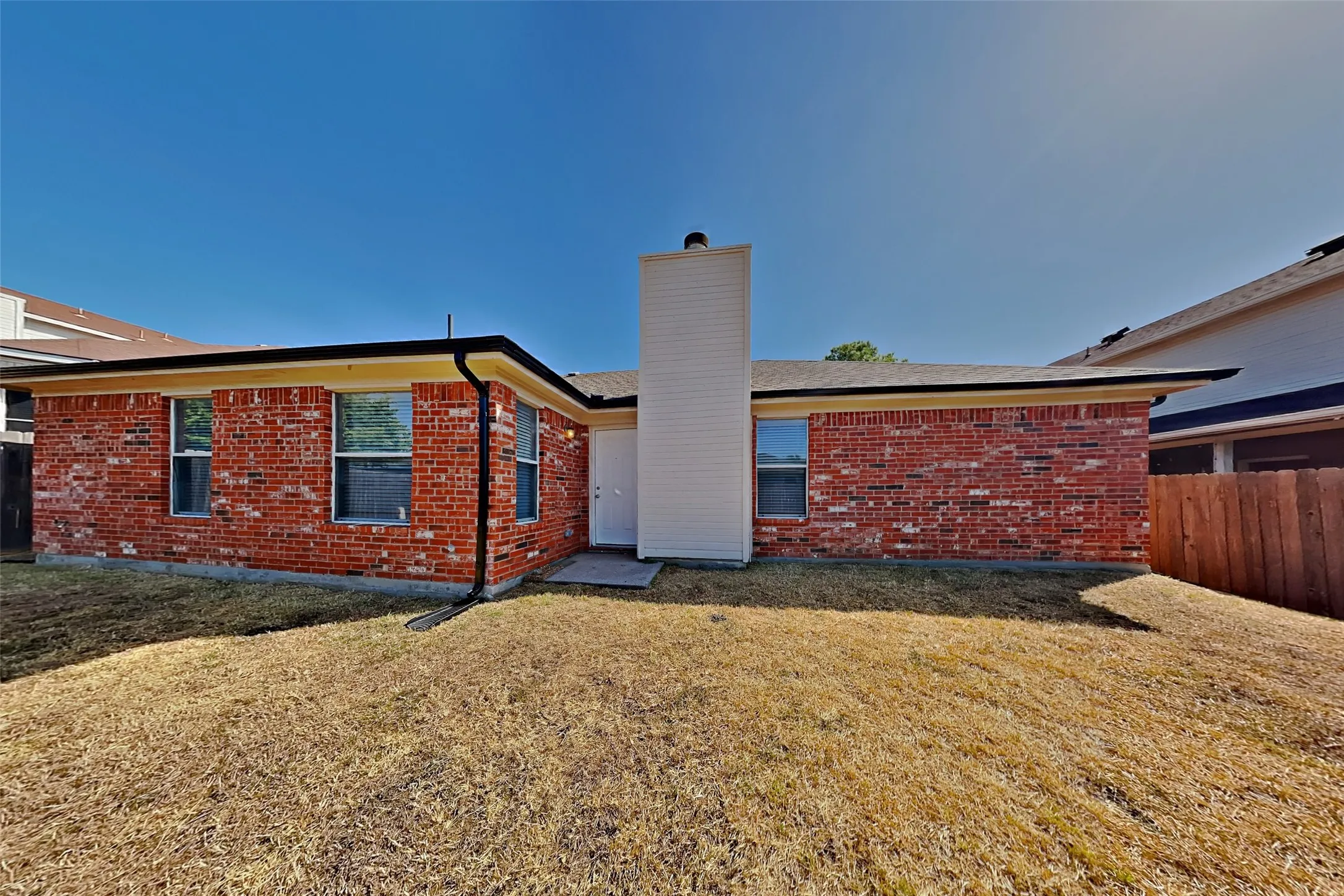 Single Family Residence For Rent in Tarrant County , 1709 Ryanfeld Drive, Mansfield, Texas 76063, 3 Bedroom, 2 Bathroom, 2 Garage spaces, 1,620 Sqft, built in 2002, mls#21391854, Real Estate Agent in Mansfield, Homes For Rent in Tarrant county, Homes For Rent in Mansfield, Realtor in Mansfield Texas, Real Estate Brokerage Independent Realty Texas, Luminita Cordes Realtor