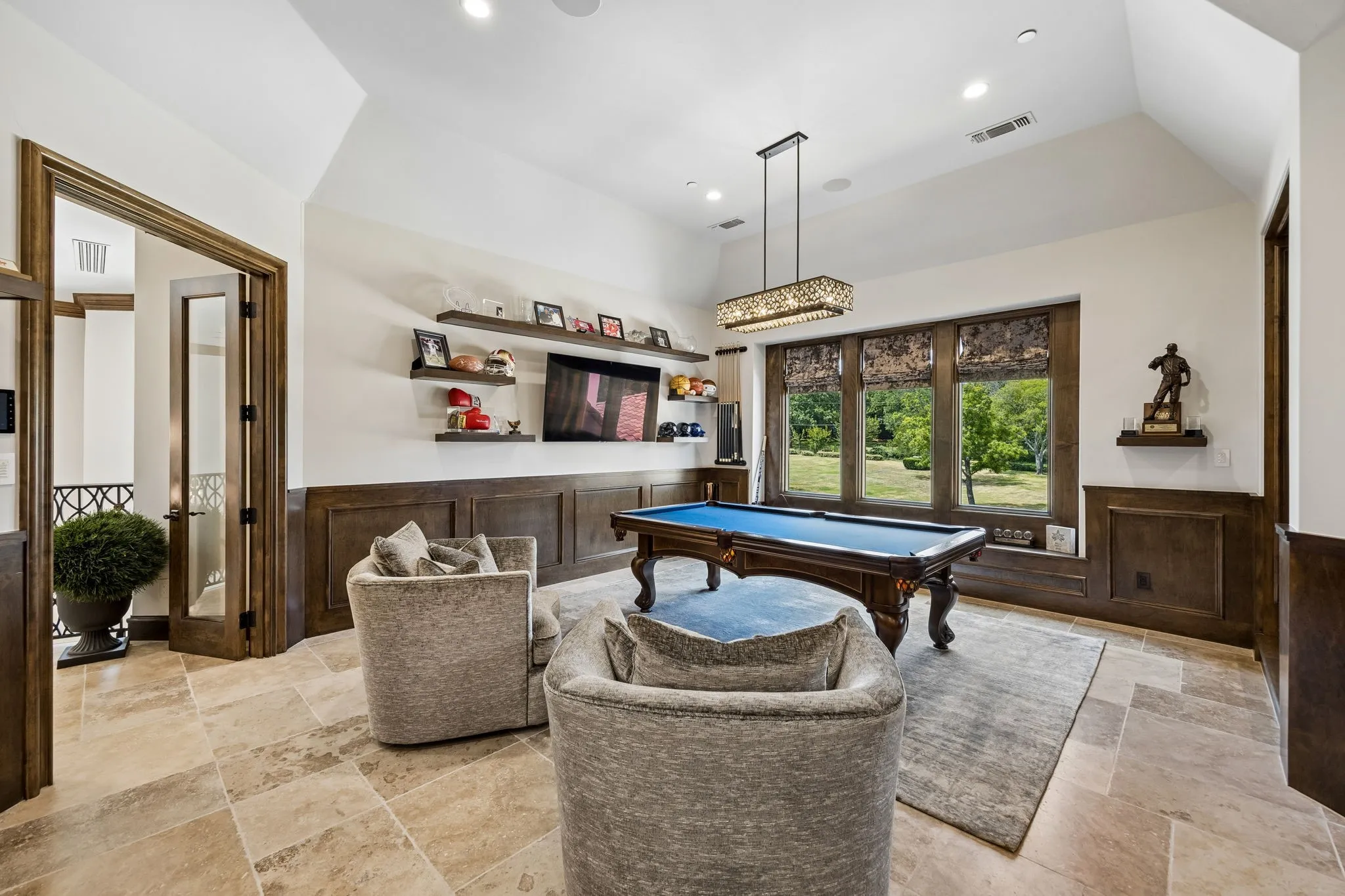 Single Family Residence For Sale in Tarrant County , 1609 Cheek Sparger Road, Colleyville, Texas 76034, 5 Bedroom, 8 Bathroom, 5 Garage spaces, 14,476 Sqft, built in 2001, mls#21382929, Real Estate Agent in Colleyville, Homes For Sale in Tarrant county, Homes For Sale in Colleyville, Realtor in Colleyville Texas, Real Estate Brokerage Independent Realty Texas, Luminita Cordes Realtor