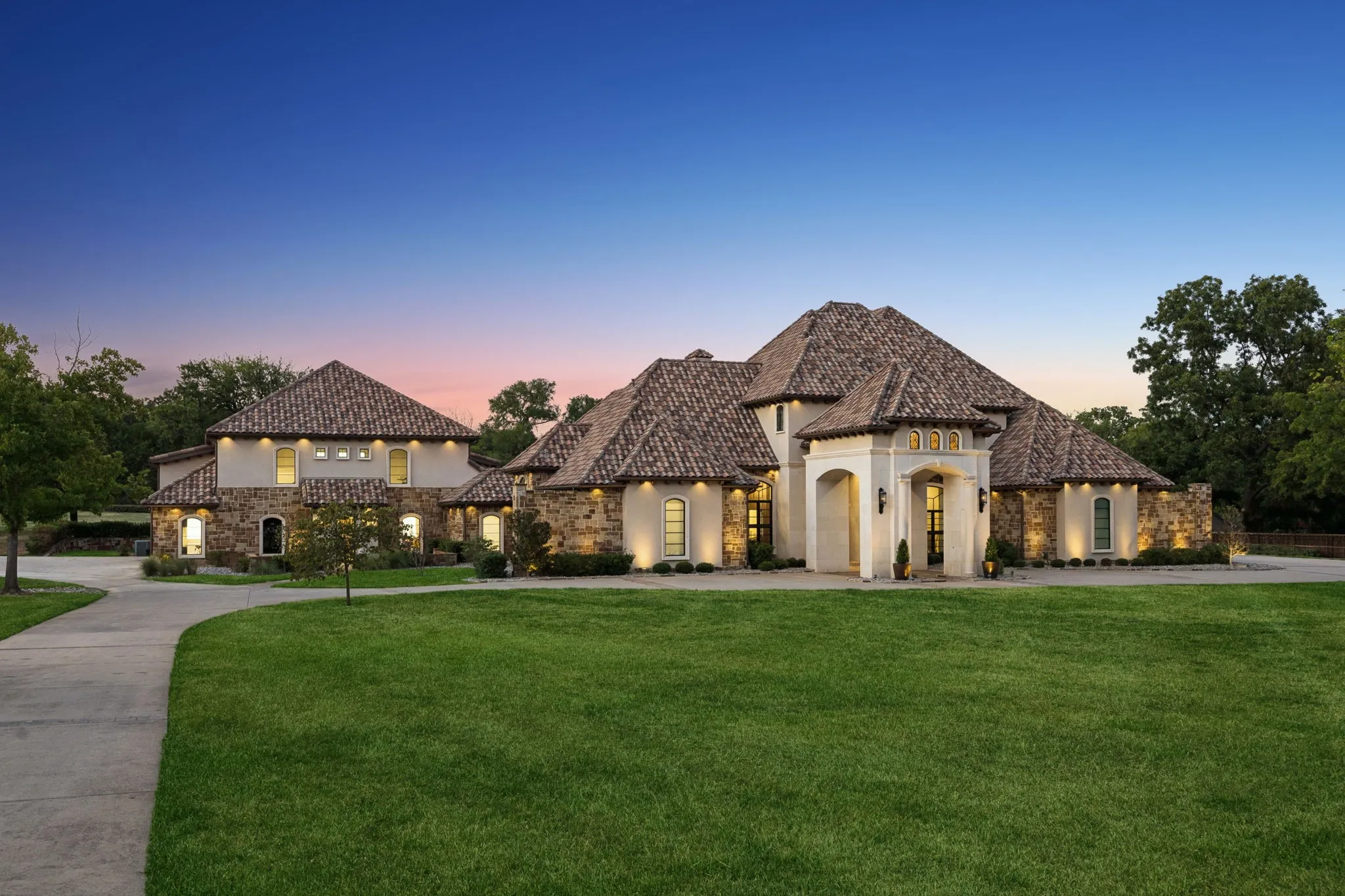Single Family Residence For Sale in Tarrant County , 1609 Cheek Sparger Road, Colleyville, Texas 76034, 5 Bedroom, 8 Bathroom, 5 Garage spaces, 14,476 Sqft, built in 2001, mls#21382929, Real Estate Agent in Colleyville, Homes For Sale in Tarrant county, Homes For Sale in Colleyville, Realtor in Colleyville Texas, Real Estate Brokerage Independent Realty Texas, Luminita Cordes Realtor