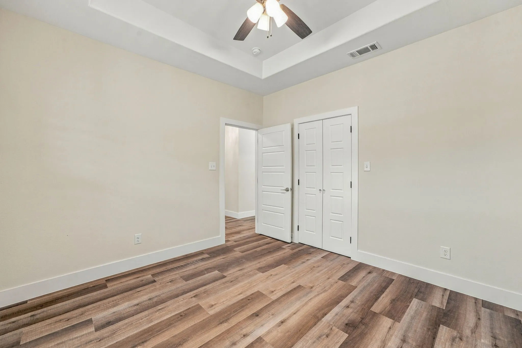 Single Family Residence For Sale in Hood County , 4825 Wichita Street, Granbury, Texas 76048, 3 Bedroom, 2 Bathroom, 2 Garage spaces, 1,634 Sqft, built in 2024, mls#21387297, Real Estate Agent in Granbury, Homes For Sale in Hood county, Homes For Sale in Granbury, Realtor in Granbury Texas, Real Estate Brokerage Independent Realty Texas, Luminita Cordes Realtor