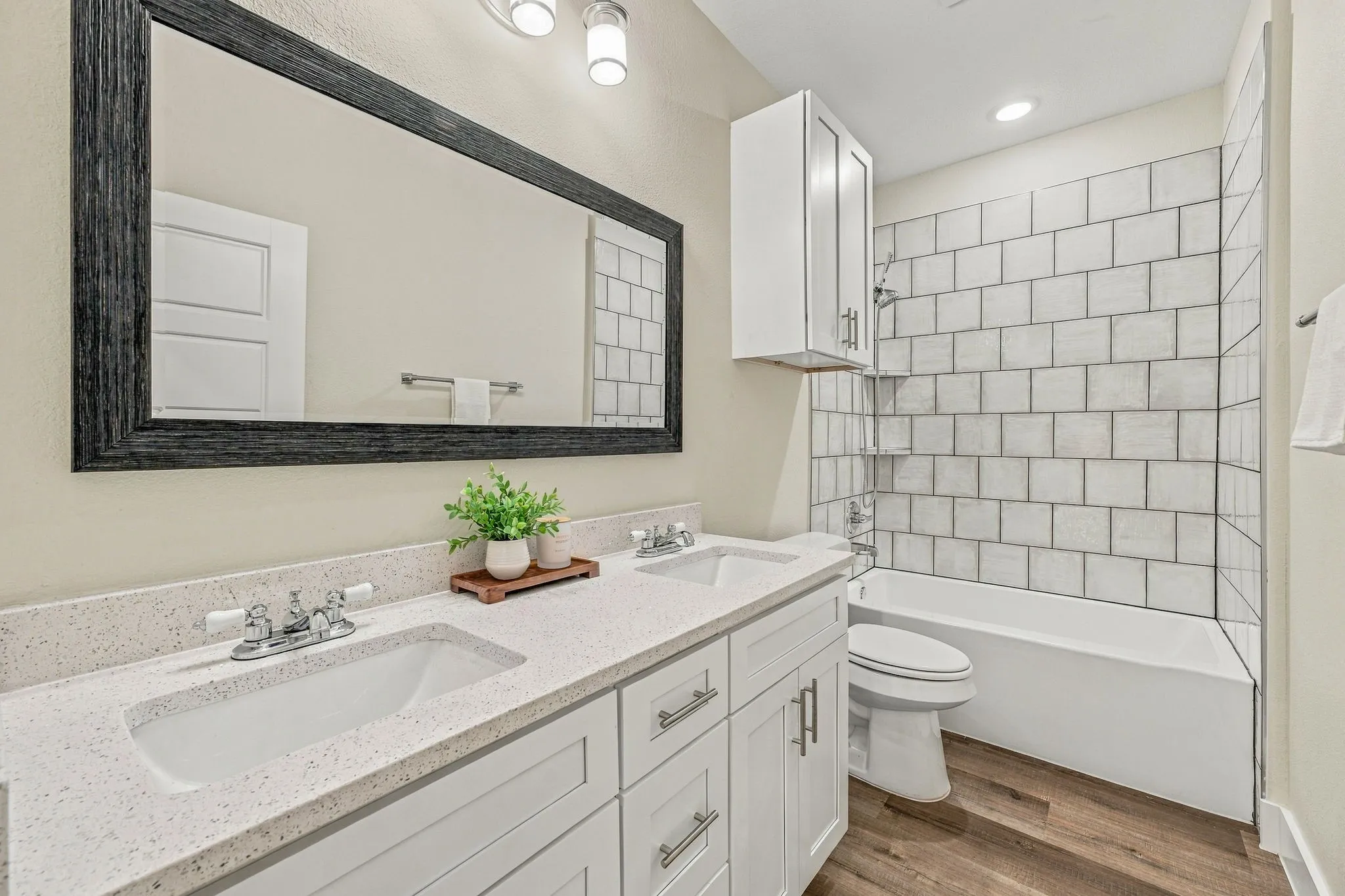 Single Family Residence For Sale in Hood County , 4825 Wichita Street, Granbury, Texas 76048, 3 Bedroom, 2 Bathroom, 2 Garage spaces, 1,634 Sqft, built in 2024, mls#21387297, Real Estate Agent in Granbury, Homes For Sale in Hood county, Homes For Sale in Granbury, Realtor in Granbury Texas, Real Estate Brokerage Independent Realty Texas, Luminita Cordes Realtor