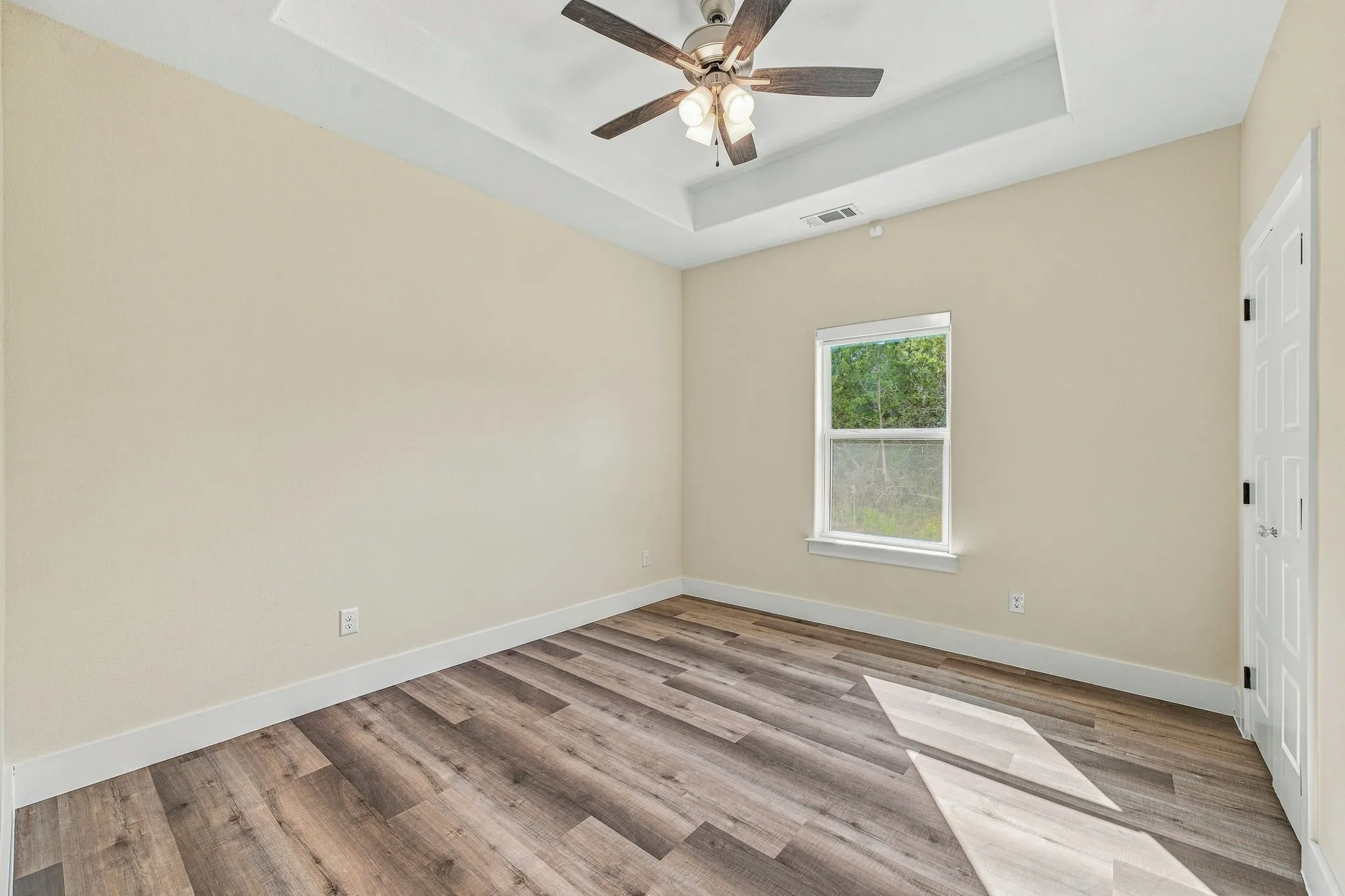 Single Family Residence For Sale in Hood County , 4825 Wichita Street, Granbury, Texas 76048, 3 Bedroom, 2 Bathroom, 2 Garage spaces, 1,634 Sqft, built in 2024, mls#21387297, Real Estate Agent in Granbury, Homes For Sale in Hood county, Homes For Sale in Granbury, Realtor in Granbury Texas, Real Estate Brokerage Independent Realty Texas, Luminita Cordes Realtor