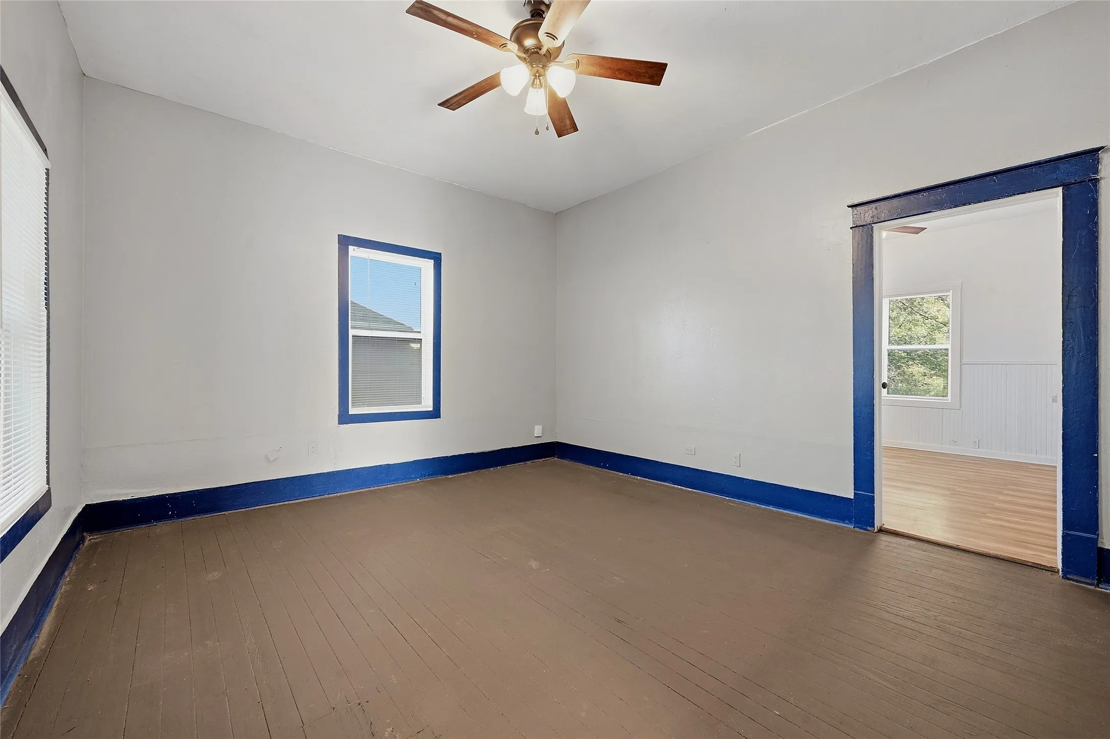 Single Family Residence For Rent in Grayson County , 605 E Woodard Street, Denison, Texas 75021, 2 Bedroom, 1 Bathroom, Garage spaces, 980 Sqft, built in 1900, mls#21391863, Real Estate Agent in Denison, Homes For Rent in Grayson county, Homes For Rent in Denison, Realtor in Denison Texas, Real Estate Brokerage Independent Realty Texas, Luminita Cordes Realtor