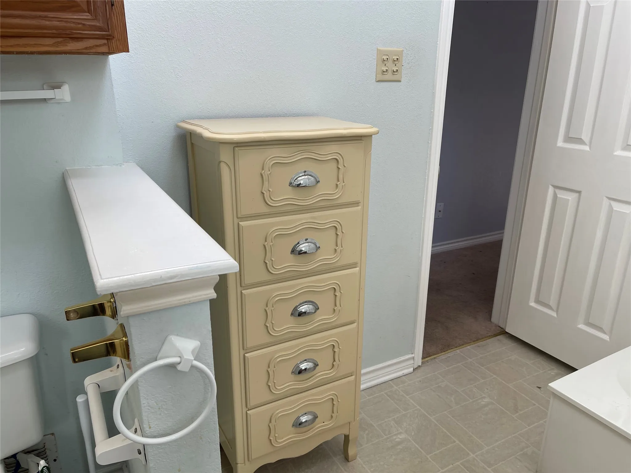 Single Family Residence For Rent in Dallas County , 3149 Royal Lane, Dallas, Texas 75229, 2 Bedroom, 2 Bathroom, 1 Garage spaces, 1,078 Sqft, built in 1983, mls#21377737, Real Estate Agent in Dallas, Homes For Rent in Dallas county, Homes For Rent in Dallas, Realtor in Dallas Texas, Real Estate Brokerage Independent Realty Texas, Luminita Cordes Realtor
