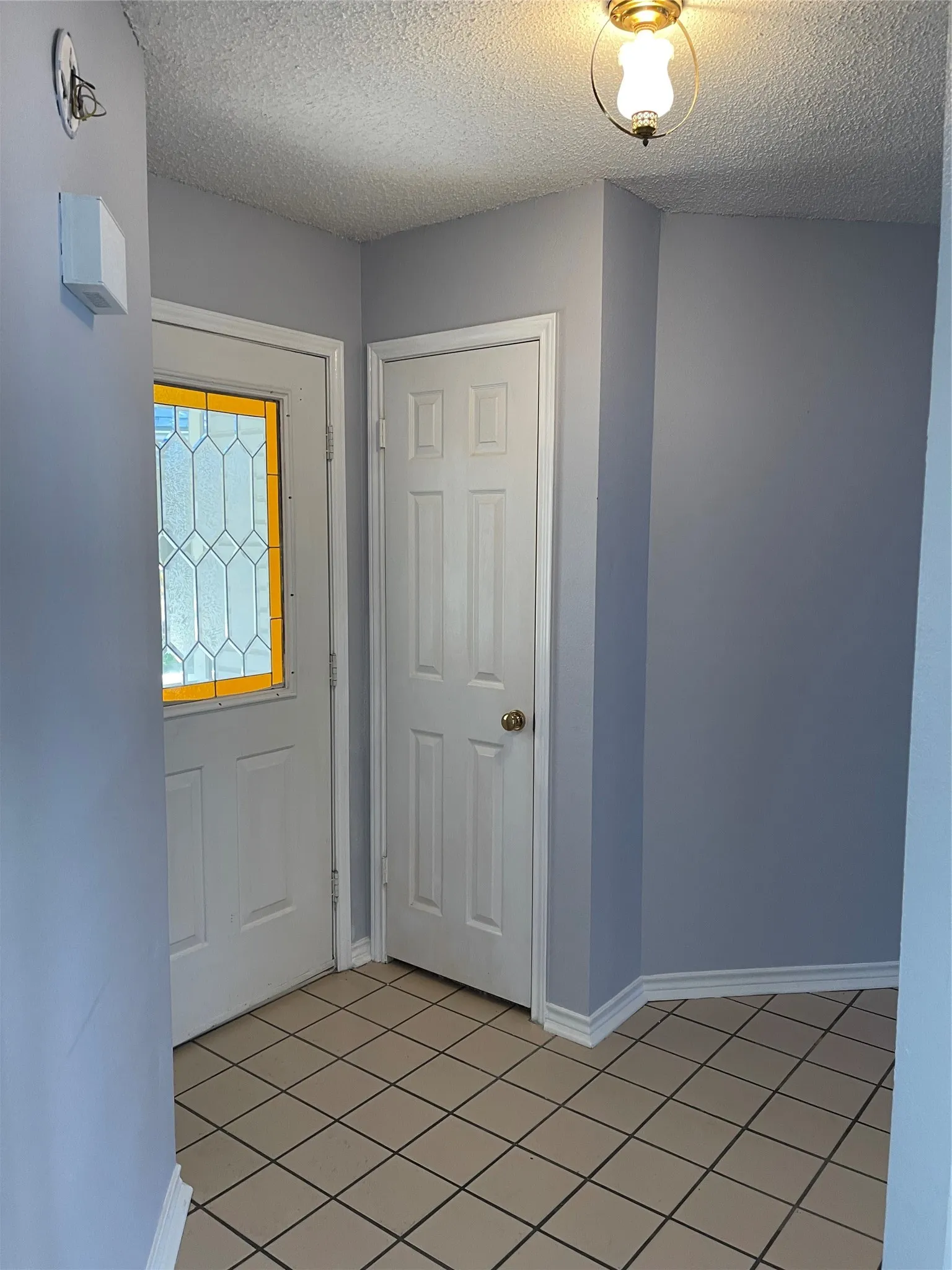 Single Family Residence For Rent in Dallas County , 3149 Royal Lane, Dallas, Texas 75229, 2 Bedroom, 2 Bathroom, 1 Garage spaces, 1,078 Sqft, built in 1983, mls#21377737, Real Estate Agent in Dallas, Homes For Rent in Dallas county, Homes For Rent in Dallas, Realtor in Dallas Texas, Real Estate Brokerage Independent Realty Texas, Luminita Cordes Realtor